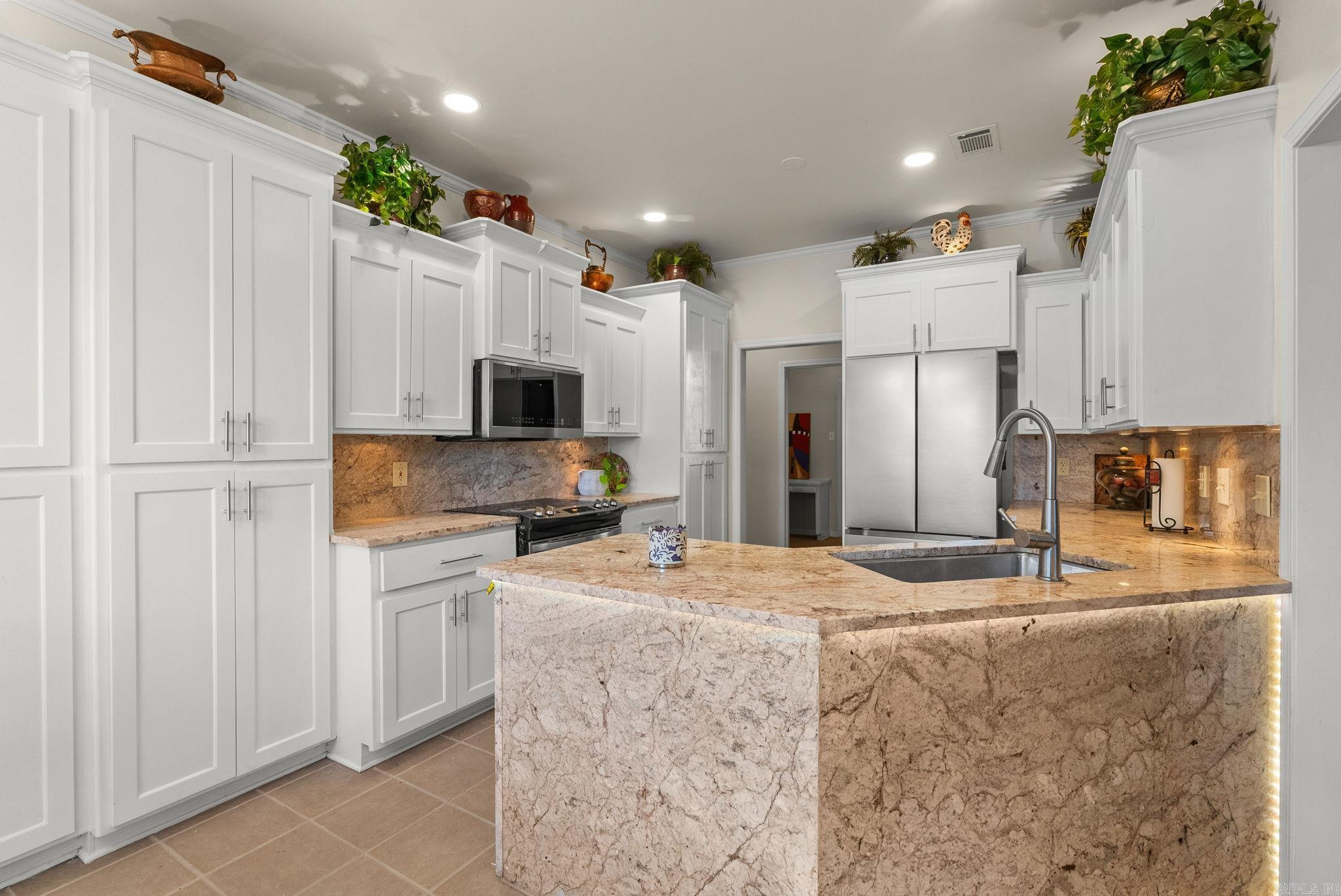 215 Trelon Circle Property Photo 13