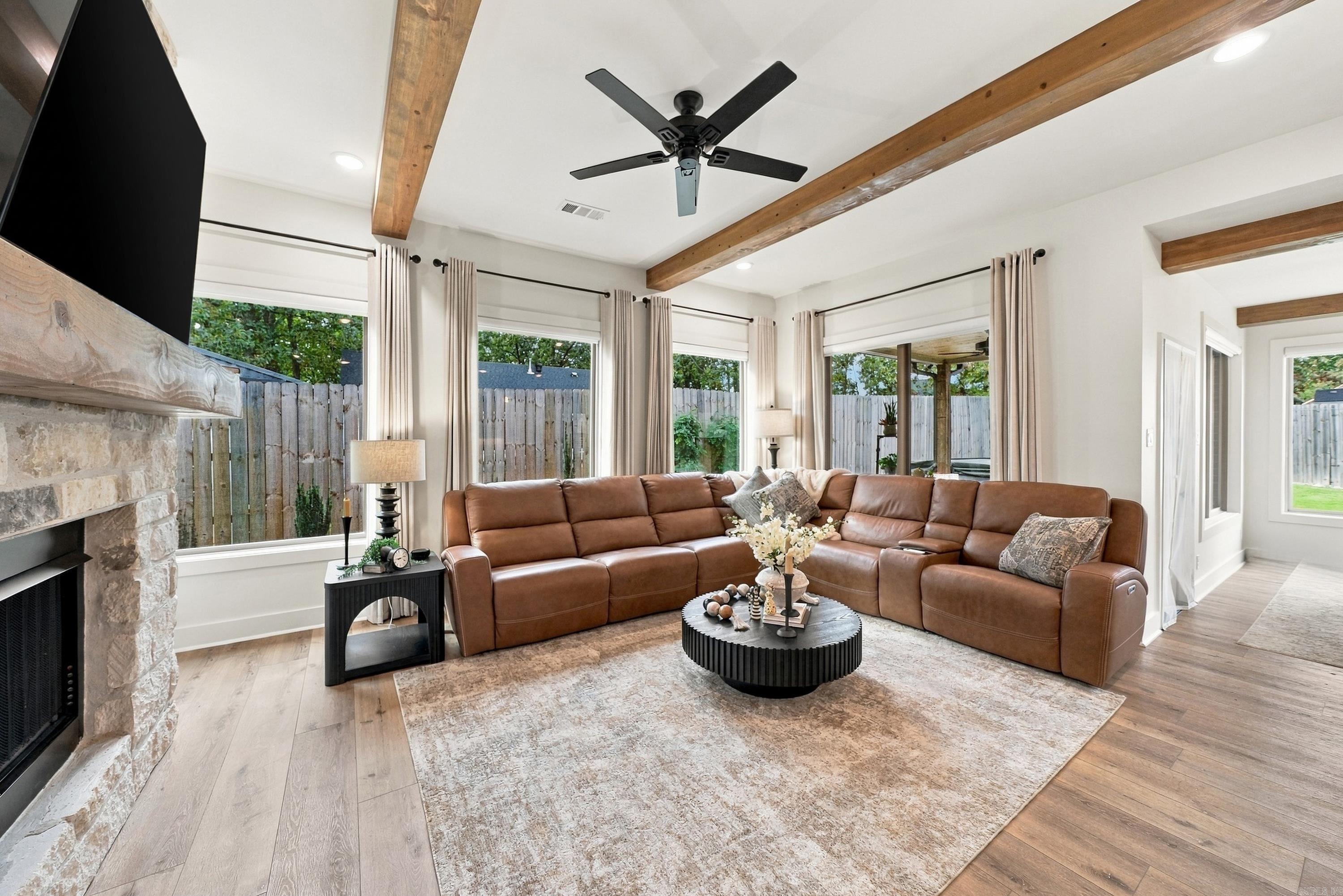 5701 Red Leaf Property Photo 9