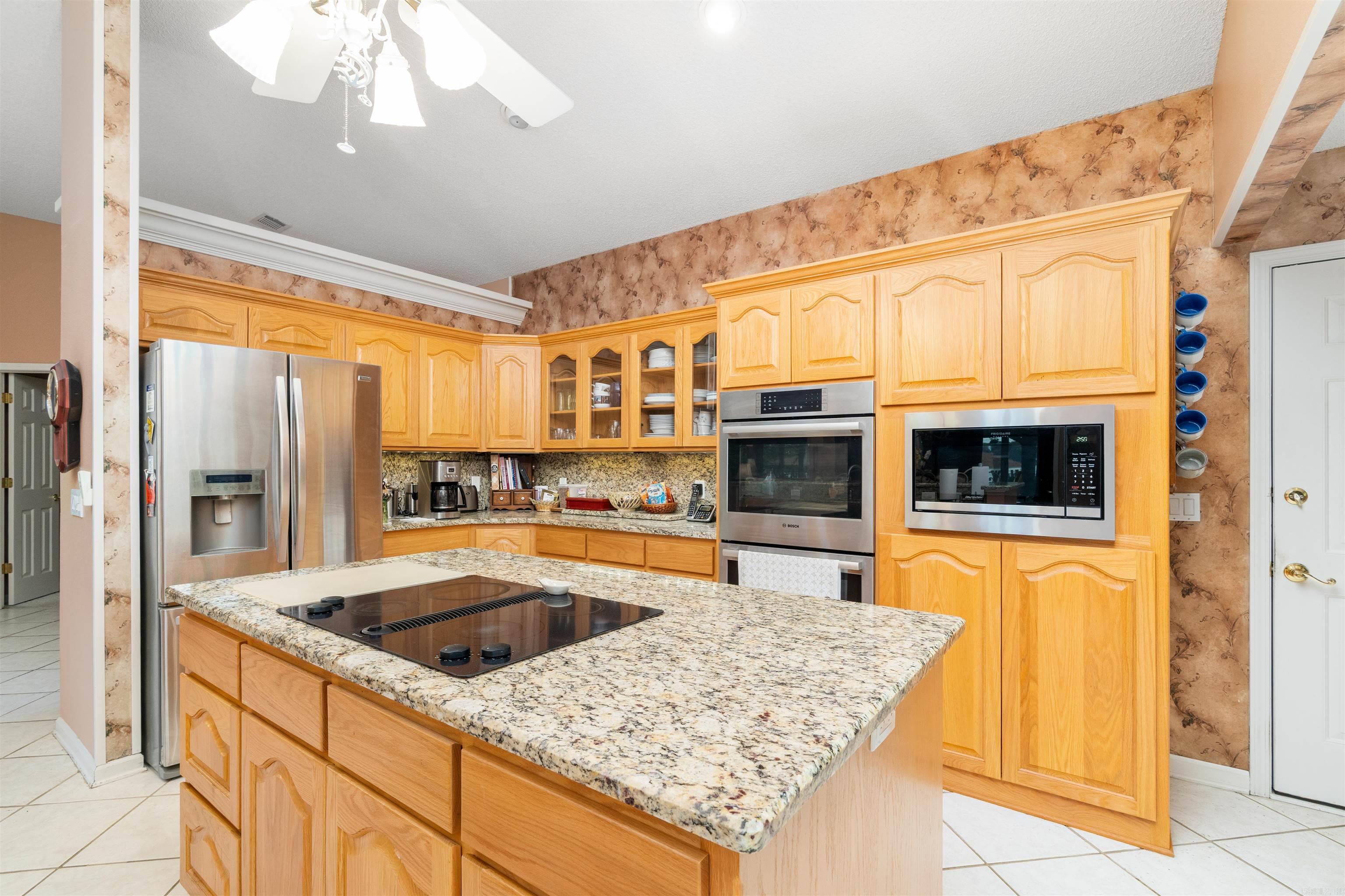 48 Sanchez Way Property Photo 11