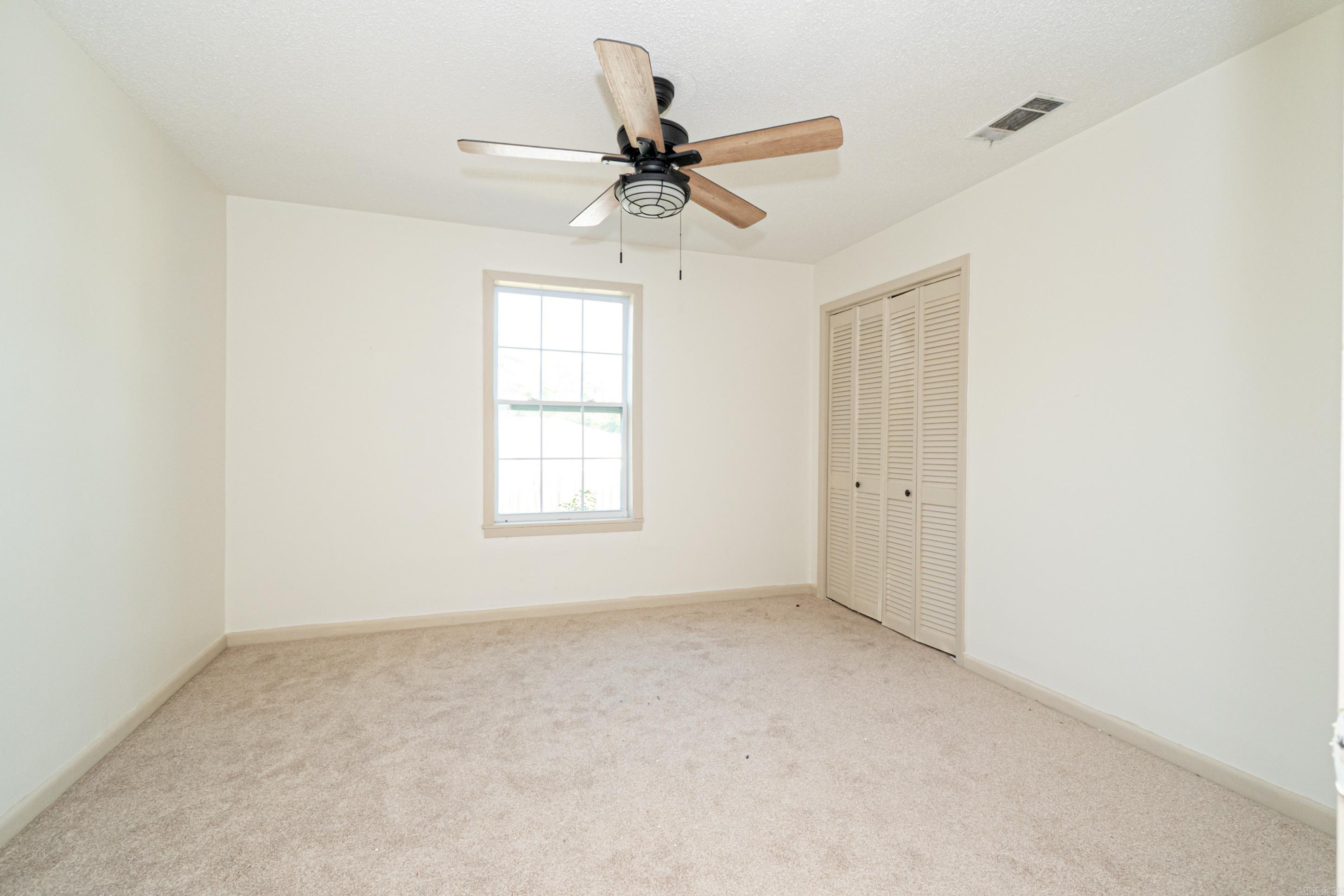 1003 Broadway St Property Photo 8