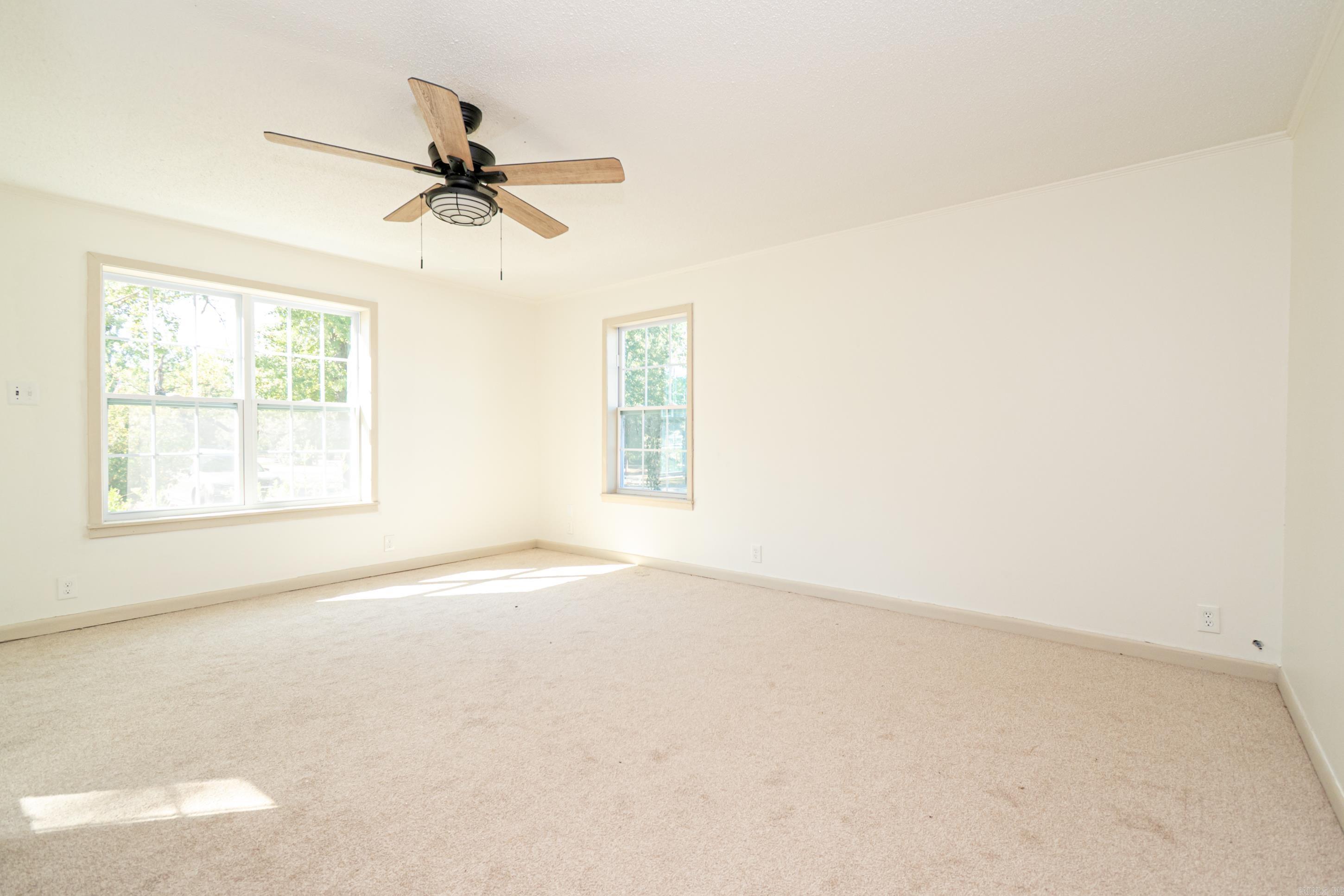 1003 Broadway St Property Photo 9