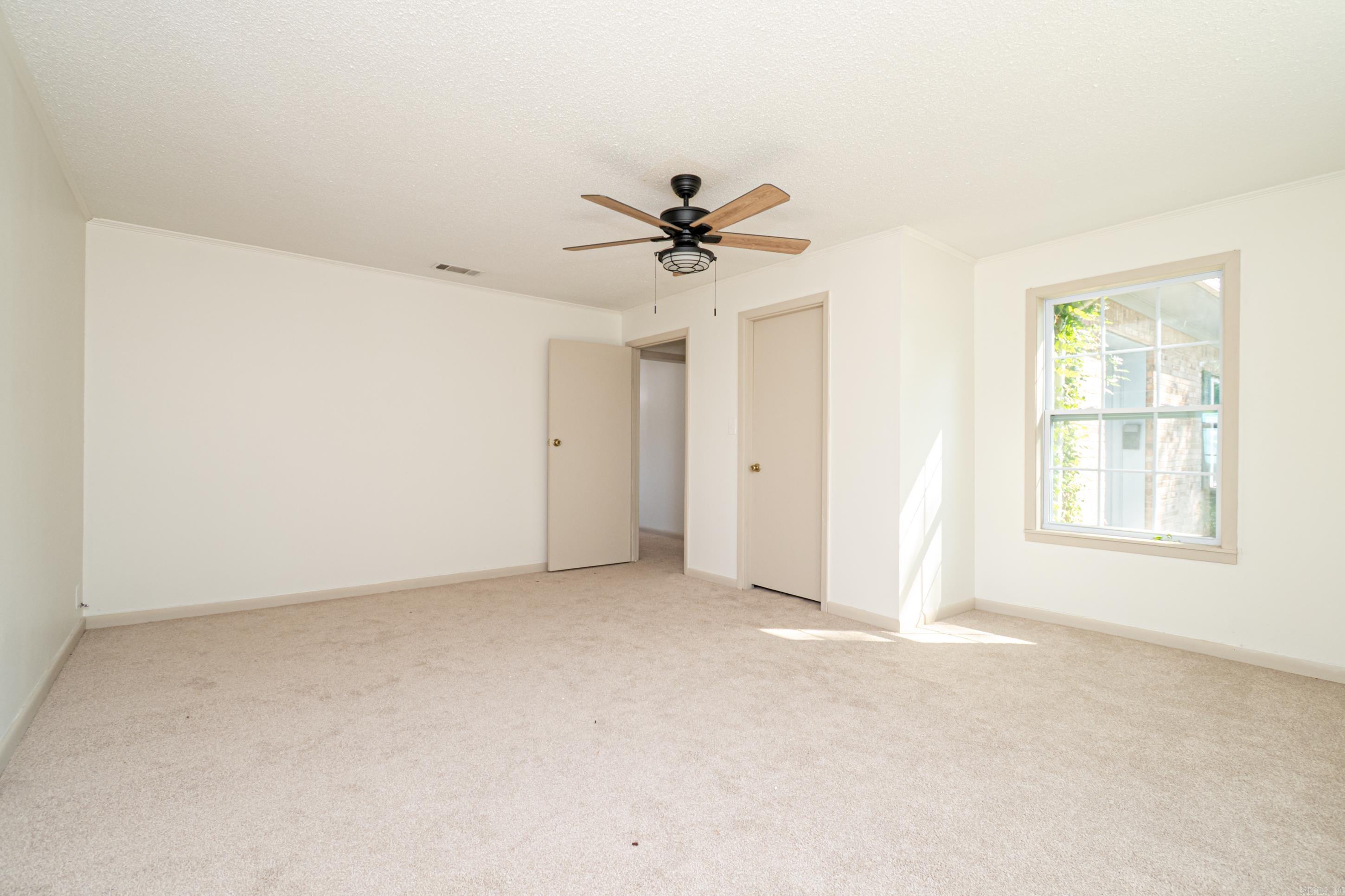 1003 Broadway St Property Photo 10