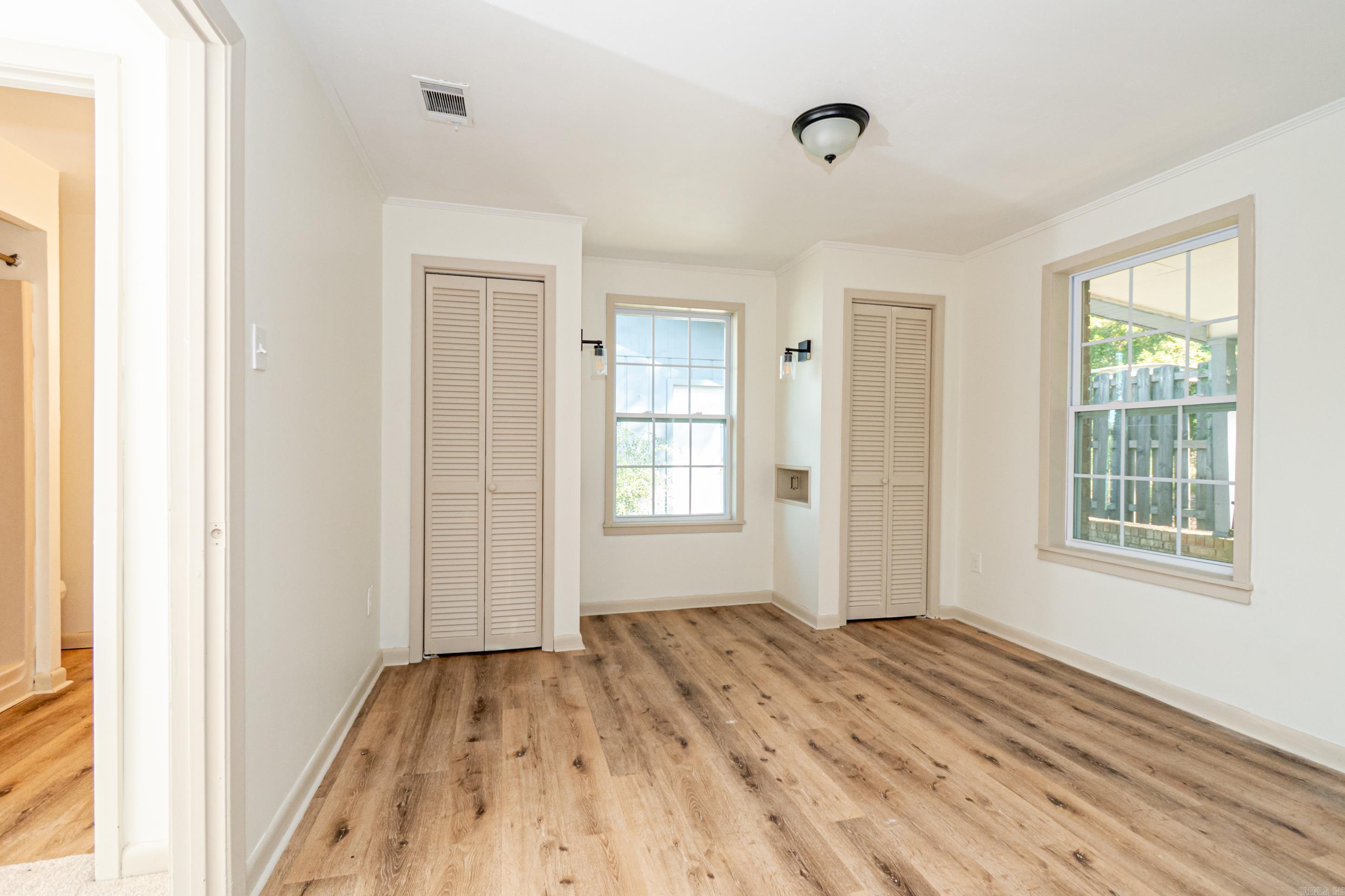 1003 Broadway St Property Photo 13