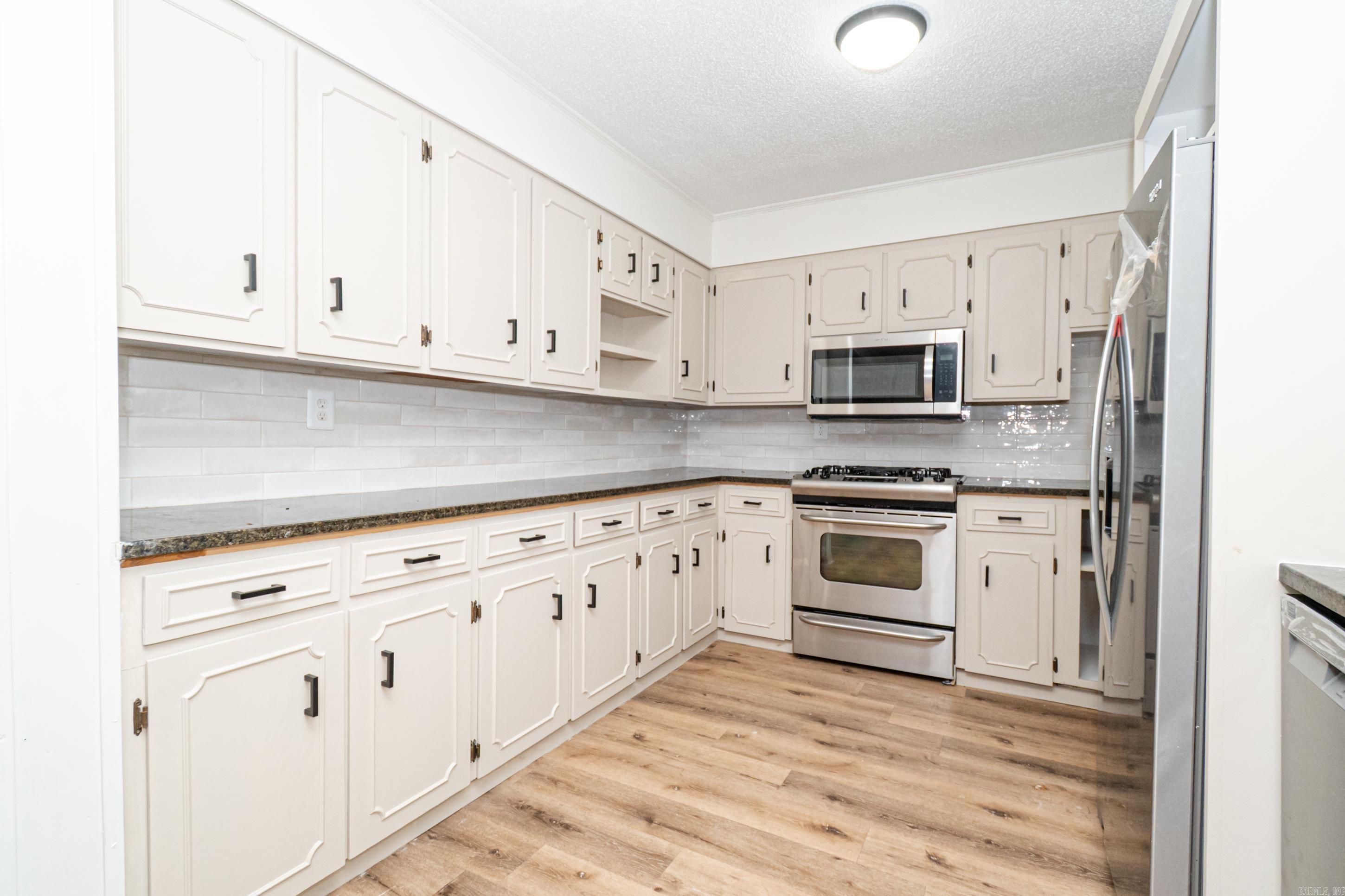 1003 Broadway St Property Photo 18