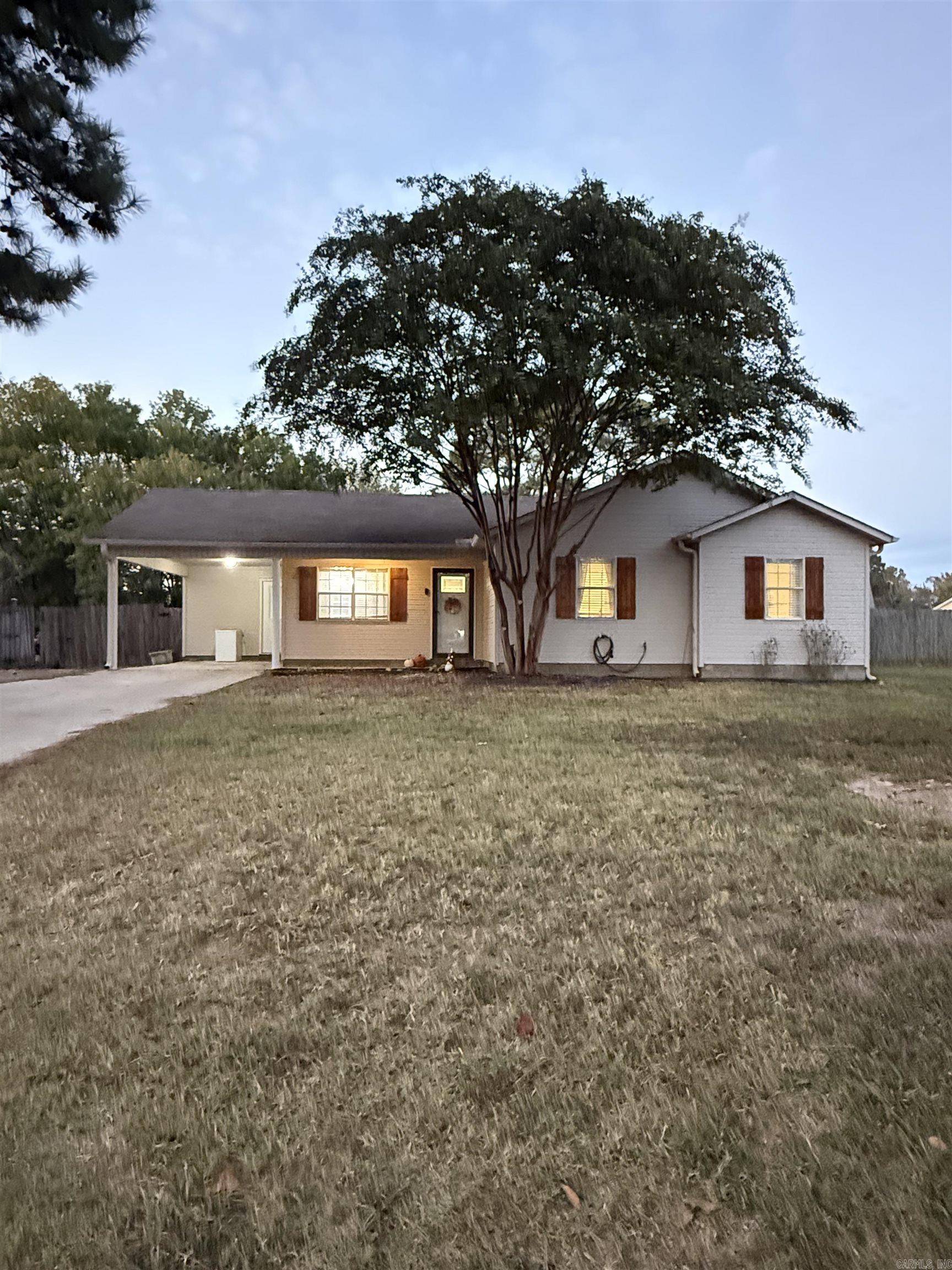 2907 Clifft Street Property Photo 1