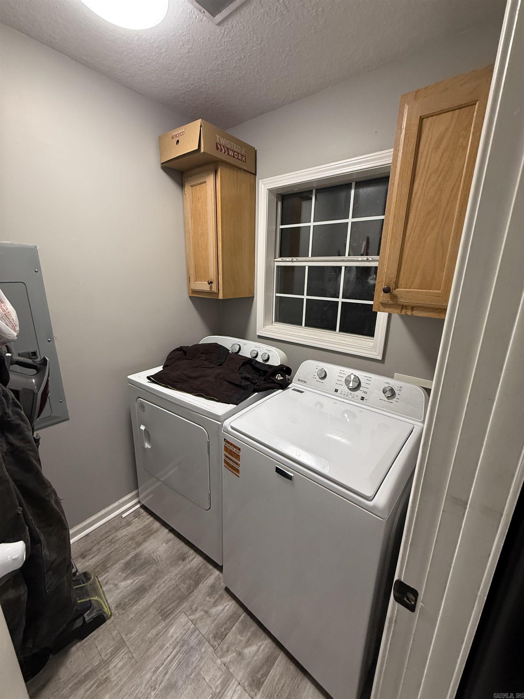 2907 Clifft Street Property Photo 5