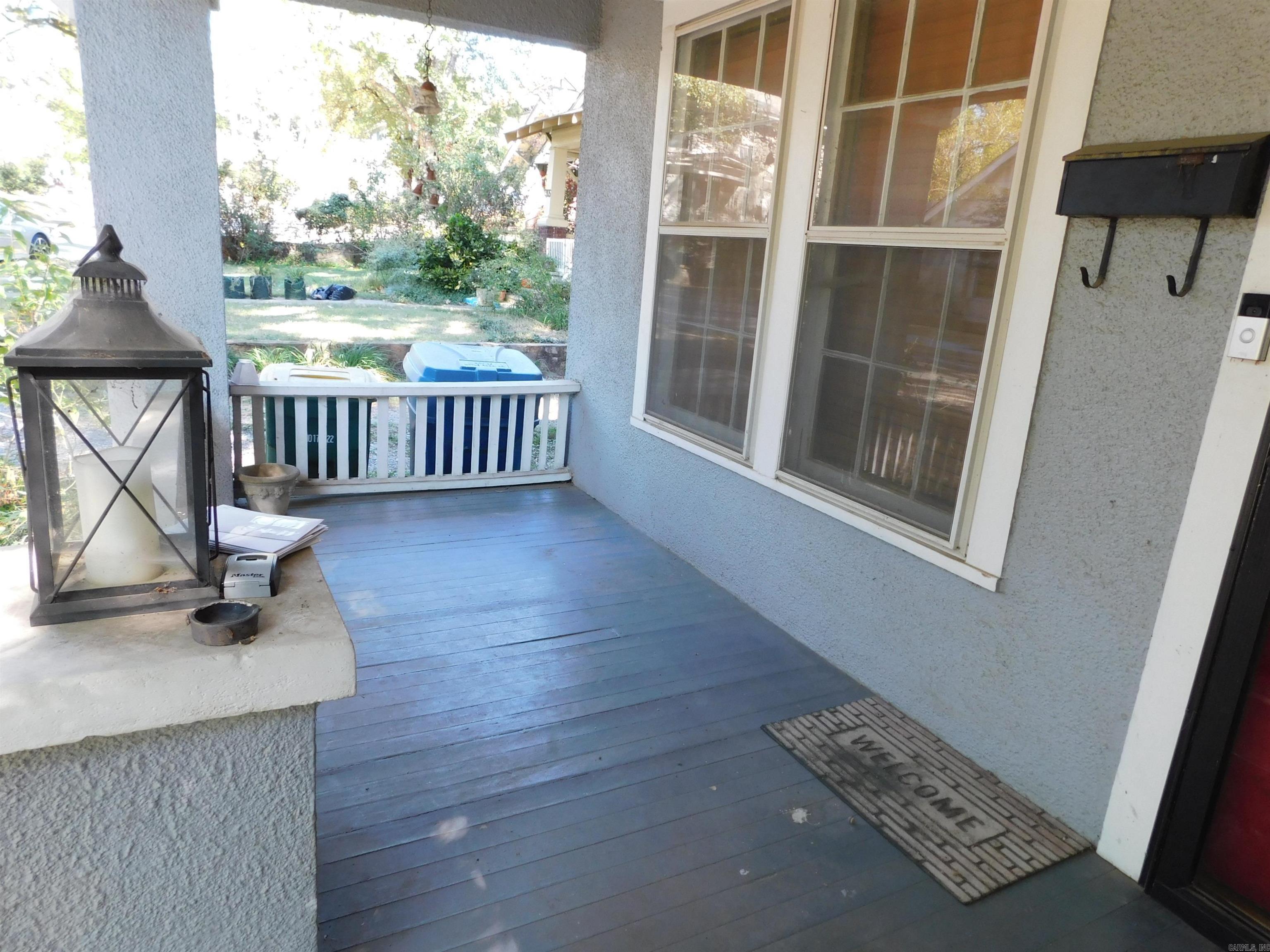 303 Fairfax Property Photo 4