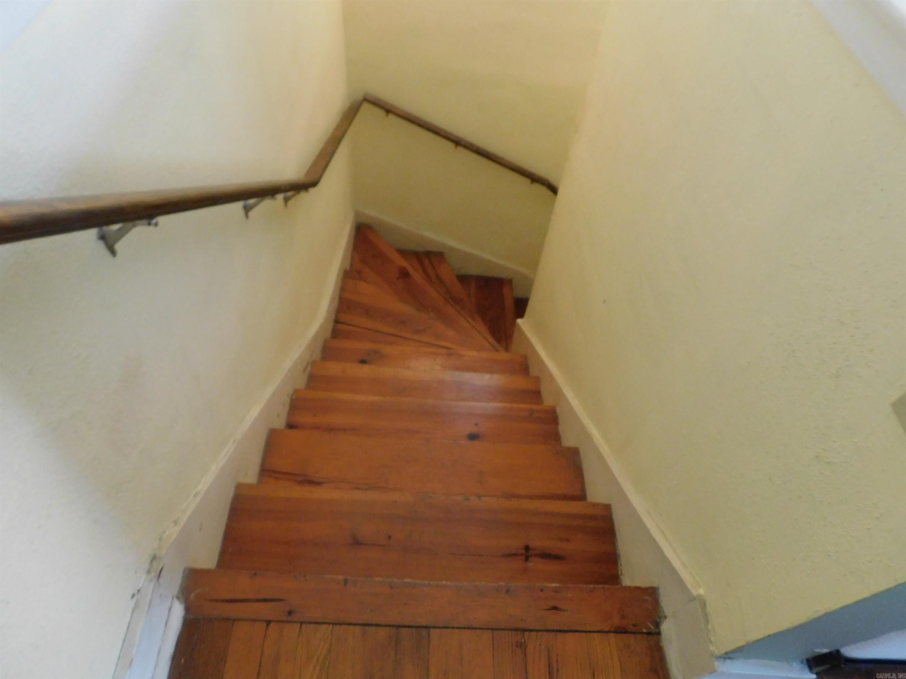 303 Fairfax Property Photo 16