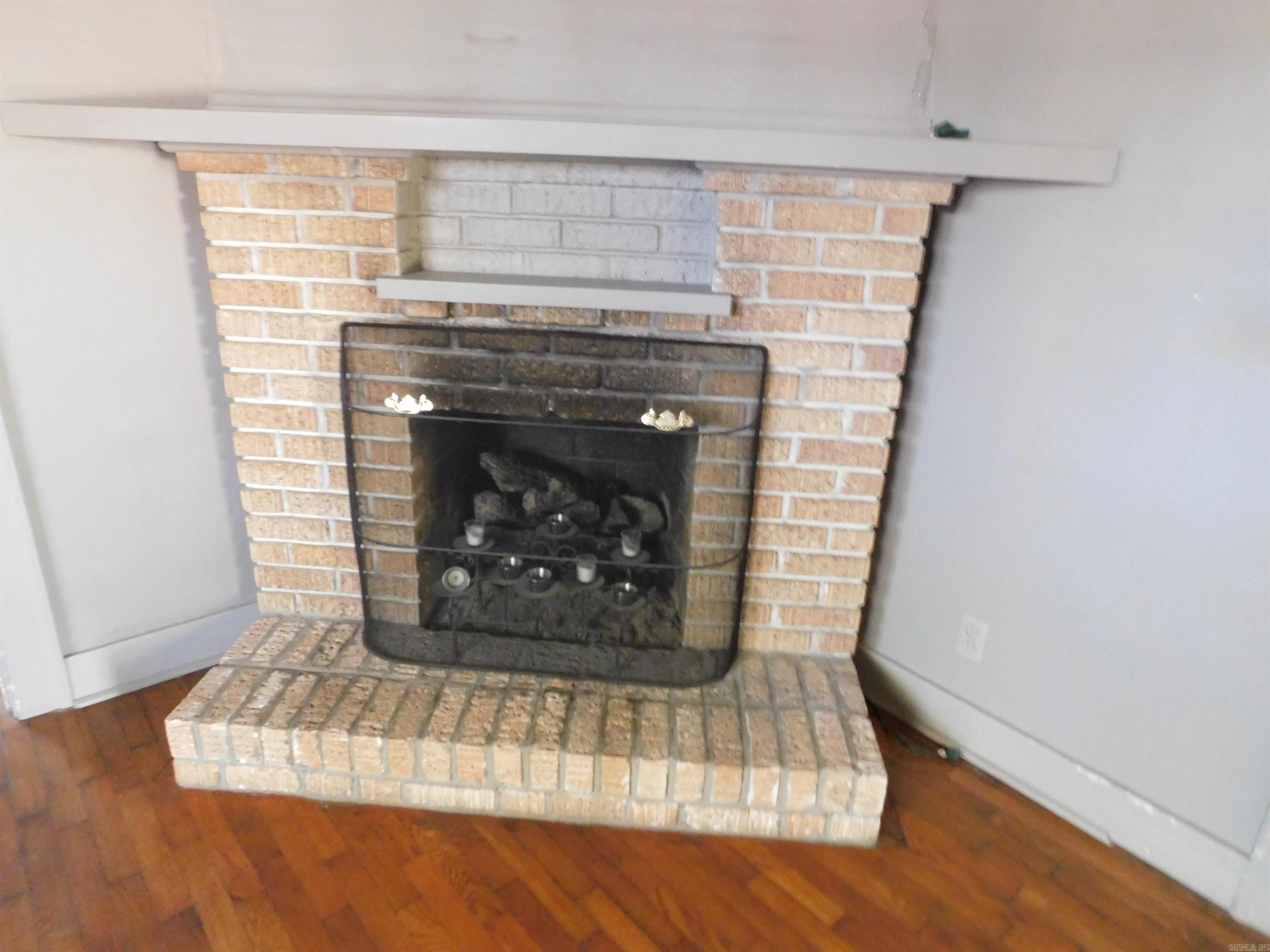 303 Fairfax Property Photo 24