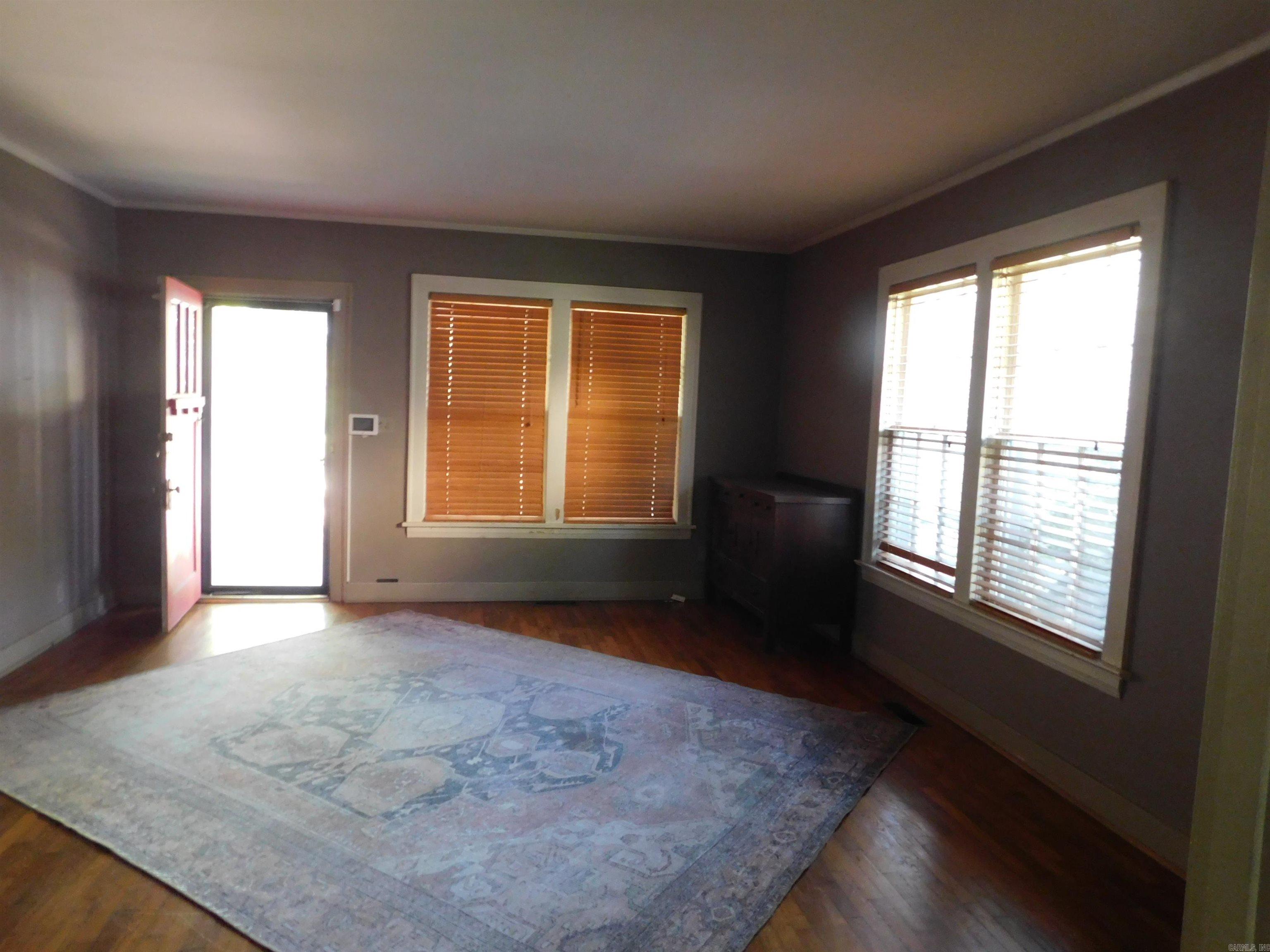 303 Fairfax Property Photo 25