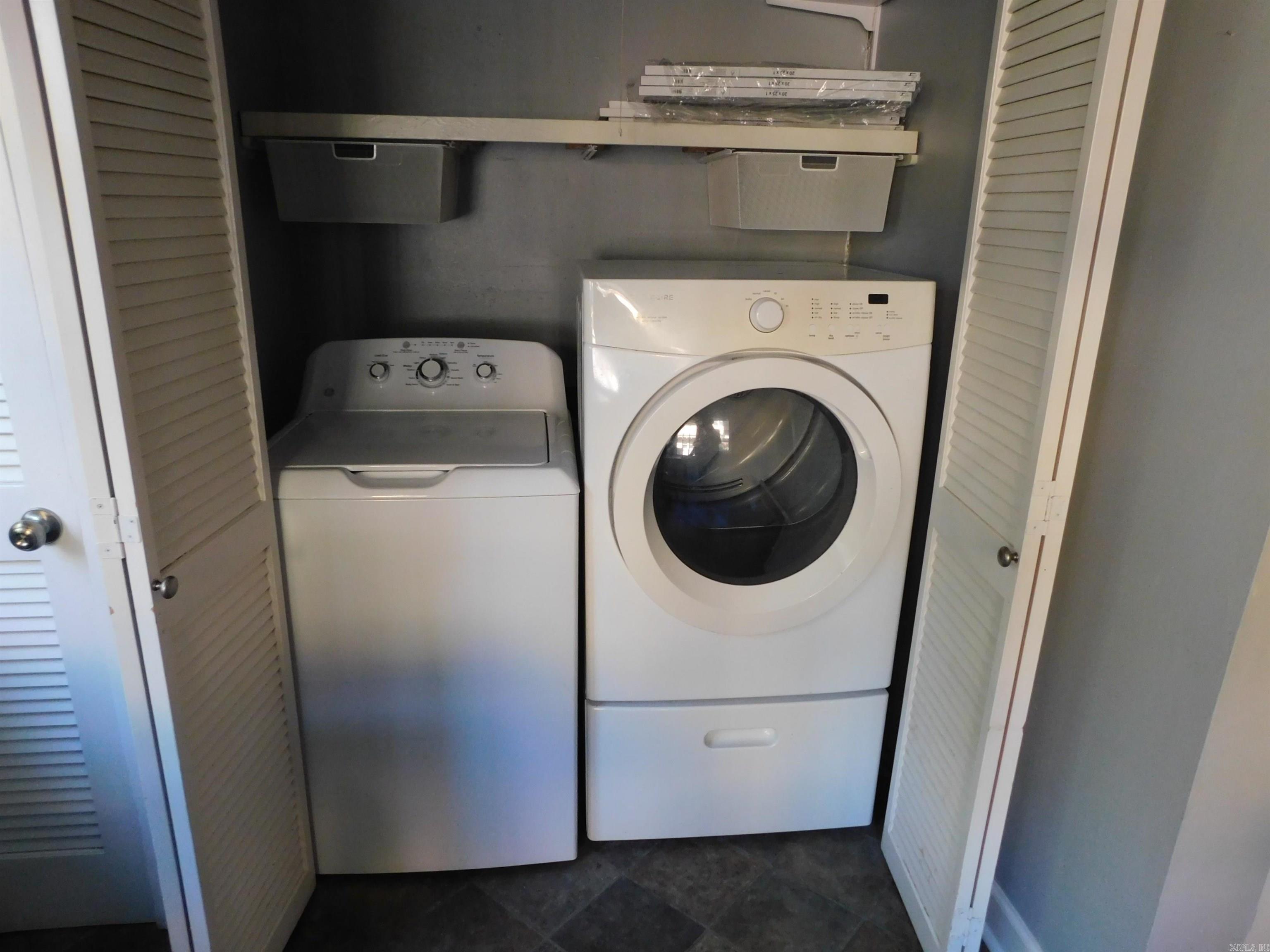 303 Fairfax Property Photo 29