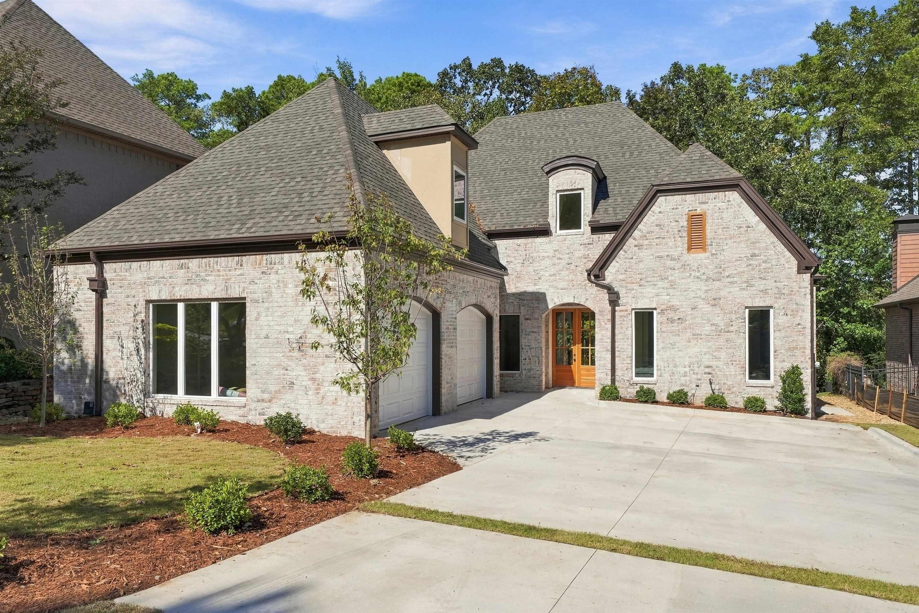 143 Cove Creek Court Property Photo 2