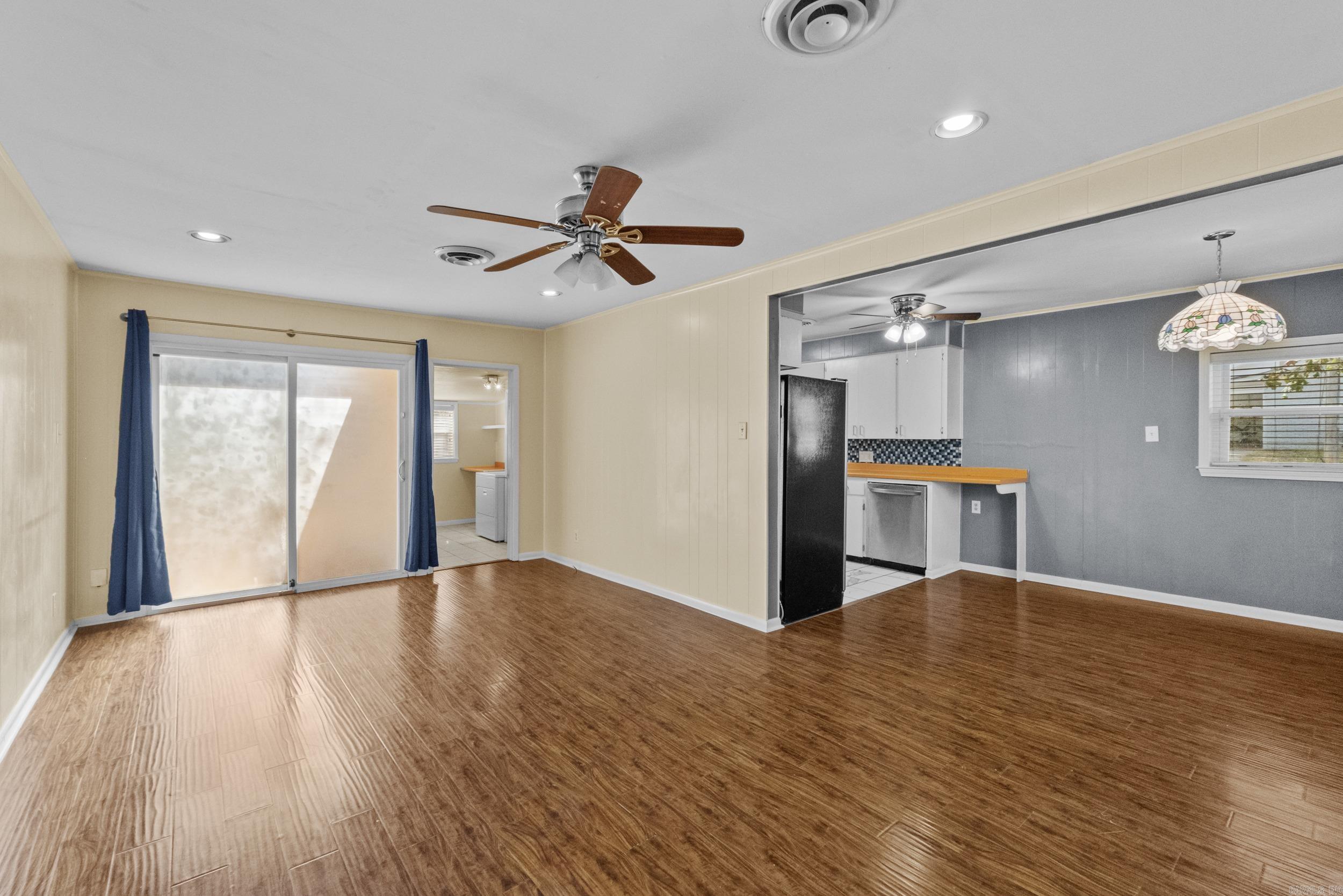 301 Country Club Road Property Photo 2