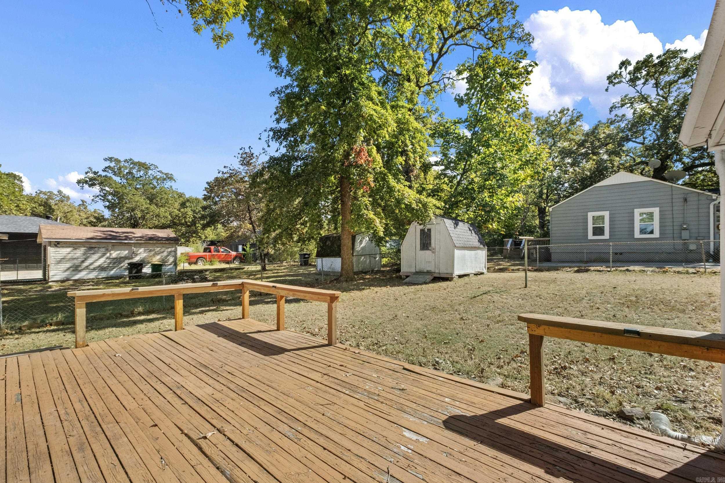 301 Country Club Road Property Photo 4