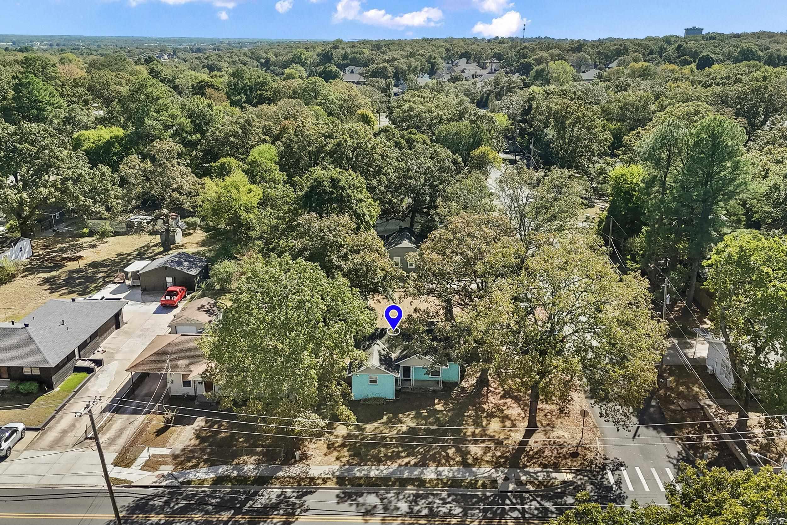 301 Country Club Road Property Photo 5
