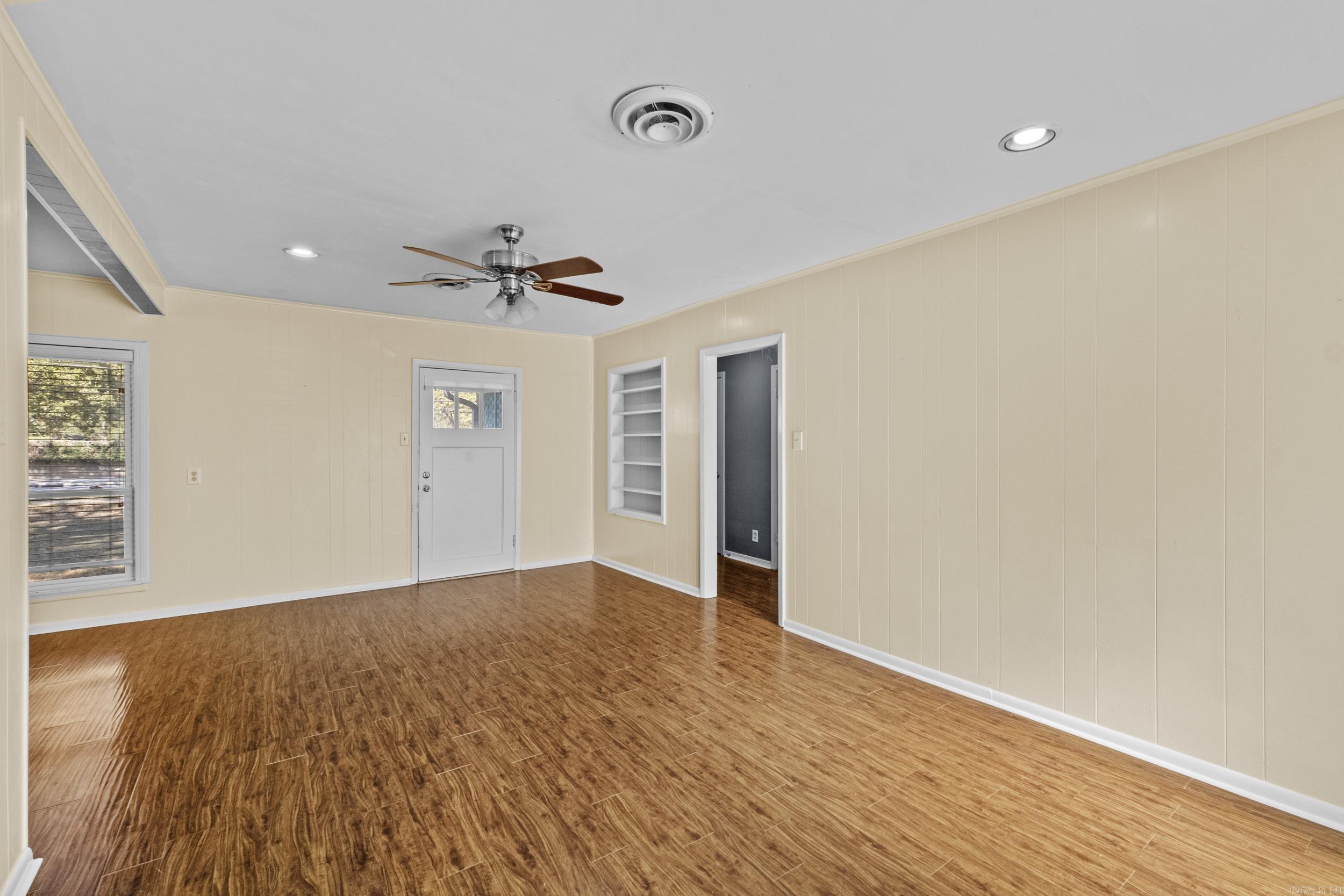 301 Country Club Road Property Photo 10