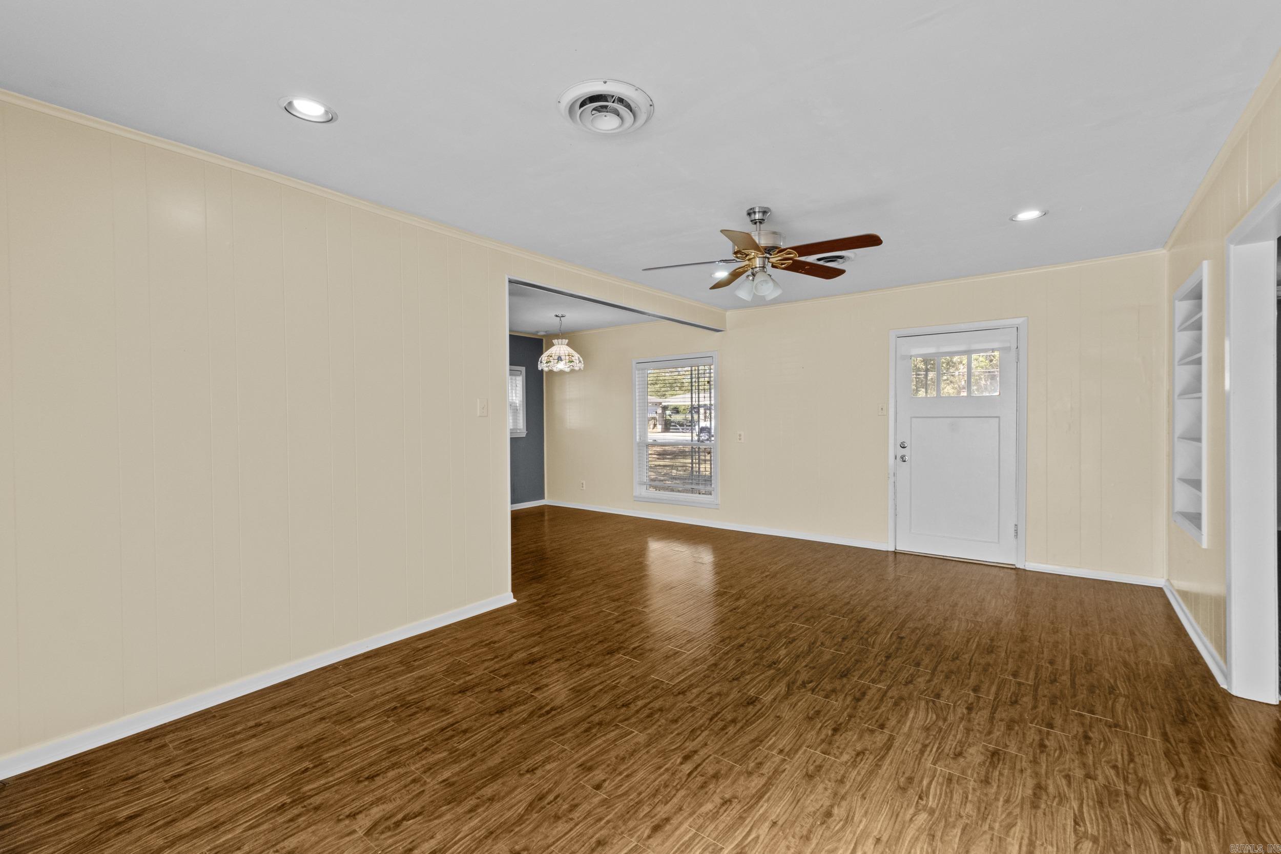 301 Country Club Road Property Photo 11