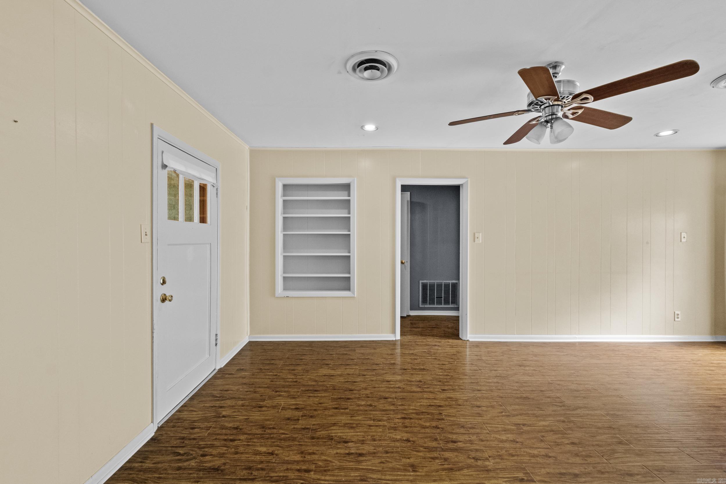 301 Country Club Road Property Photo 12