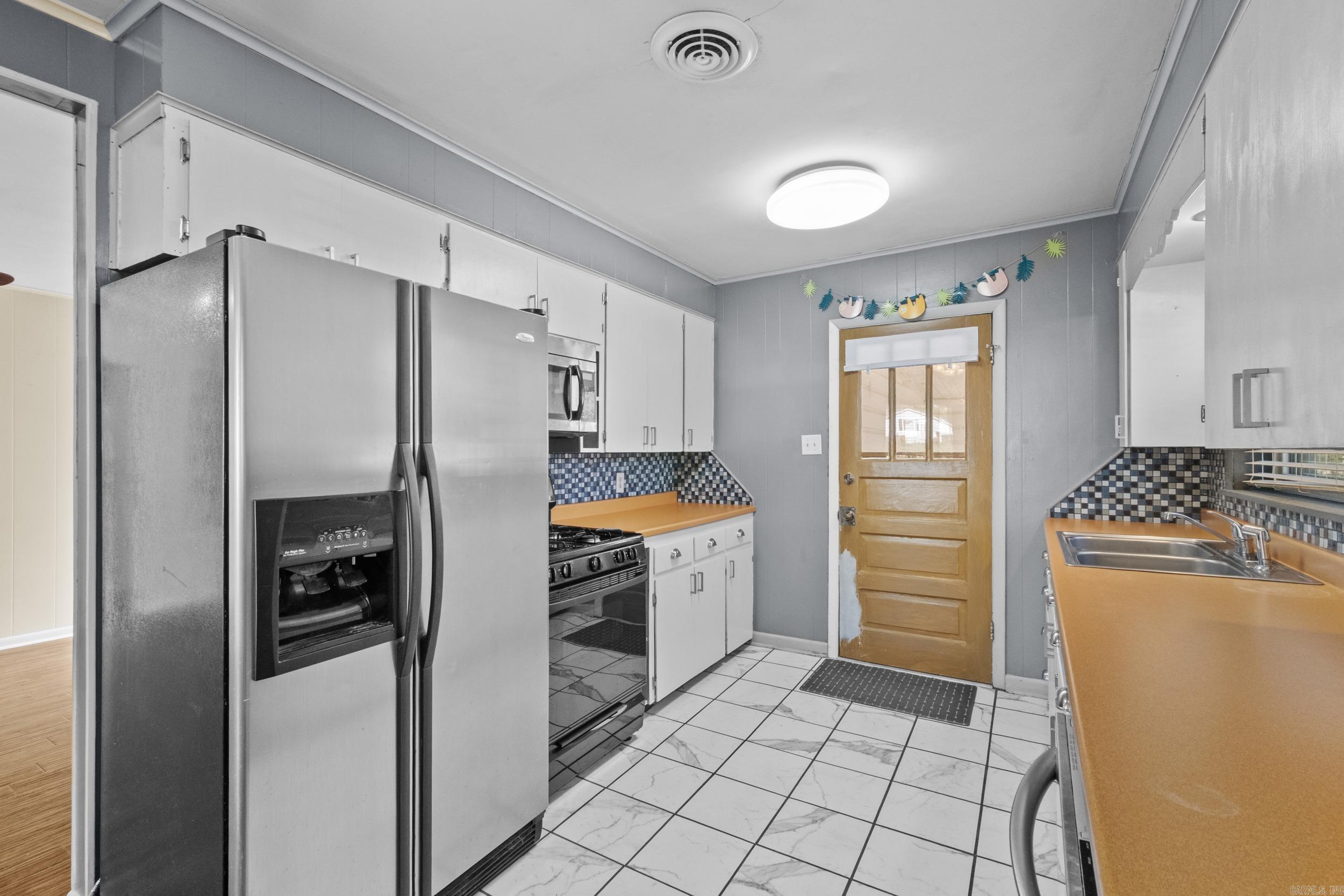 301 Country Club Road Property Photo 16