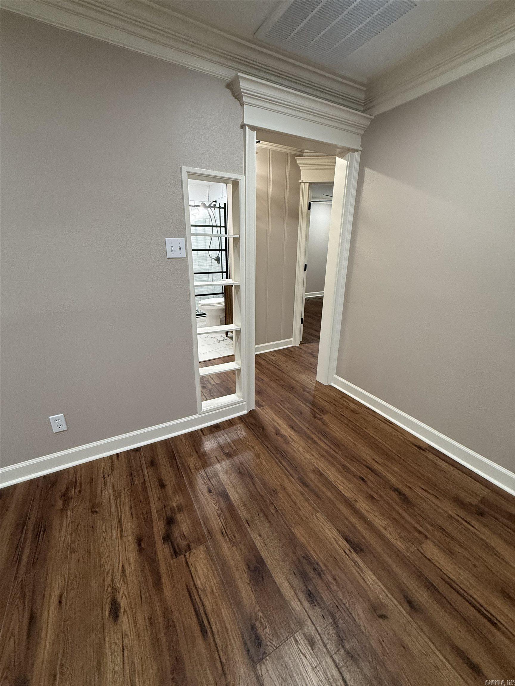 608 S Rockingchair Road Property Photo 5
