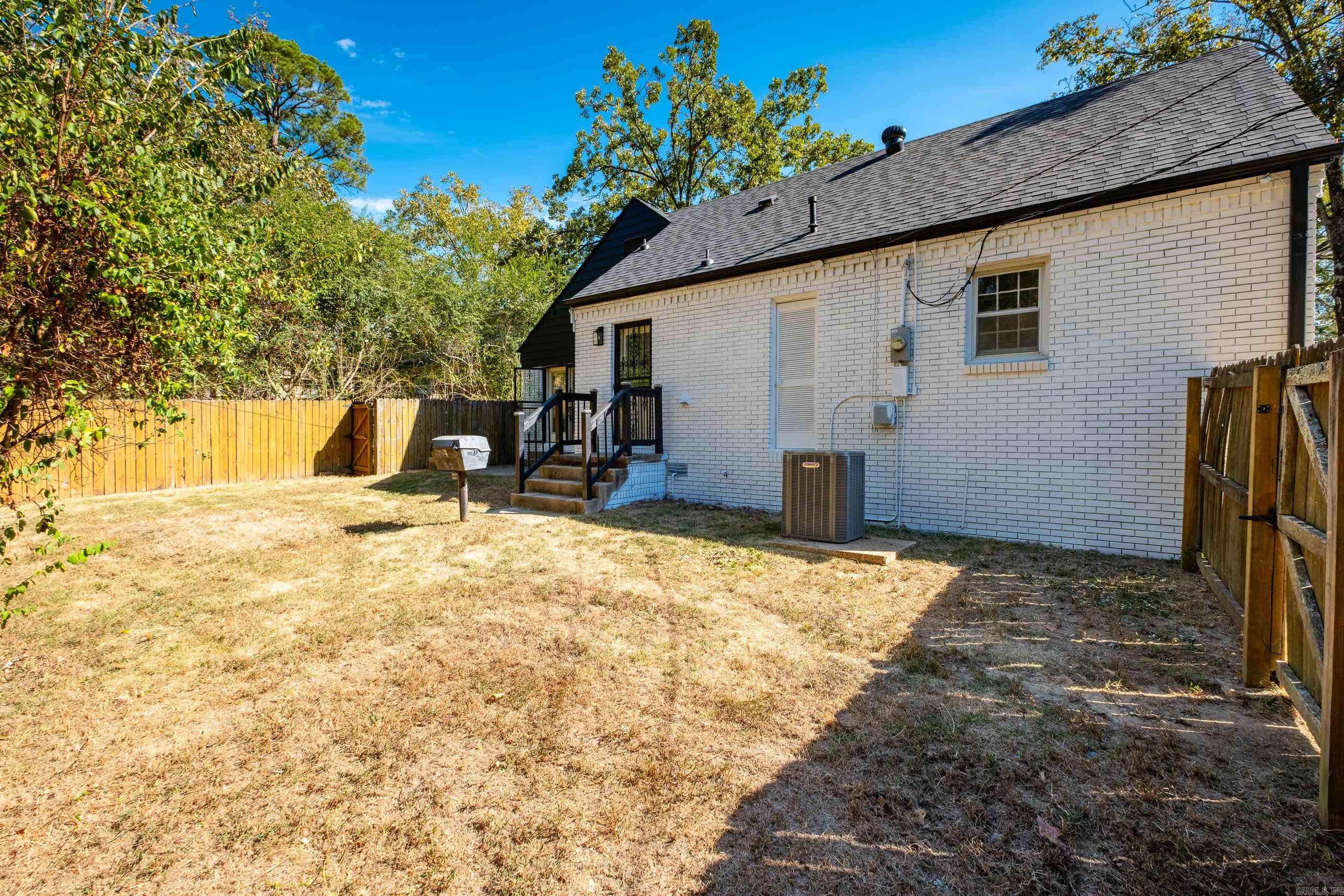 500 Vinson St Property Photo 34