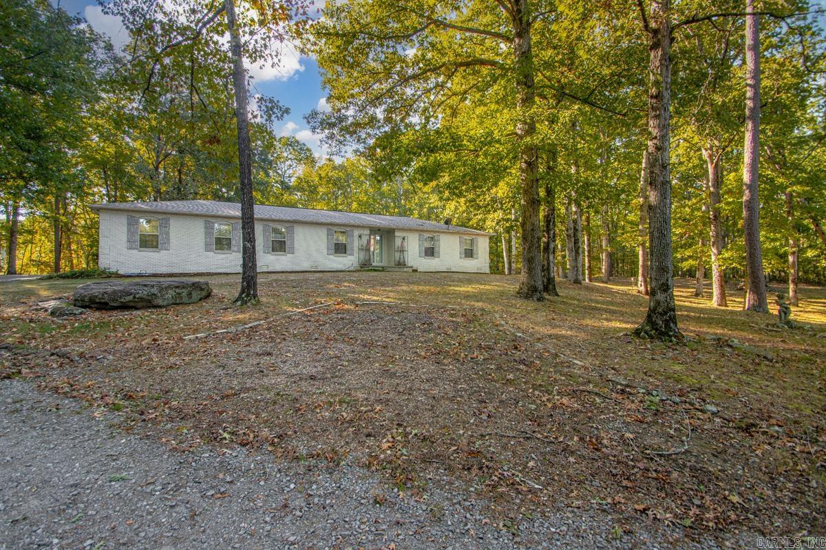 17100 Vimy Ridge Road Property Photo 1