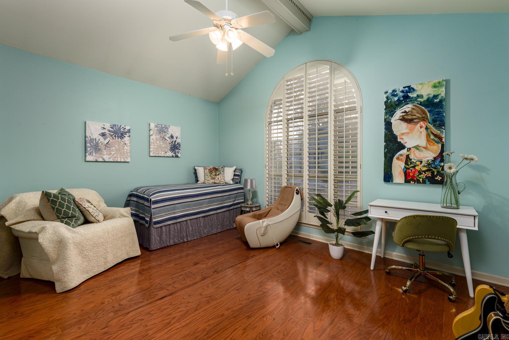 4514 Old Oak Drive Property Photo 14