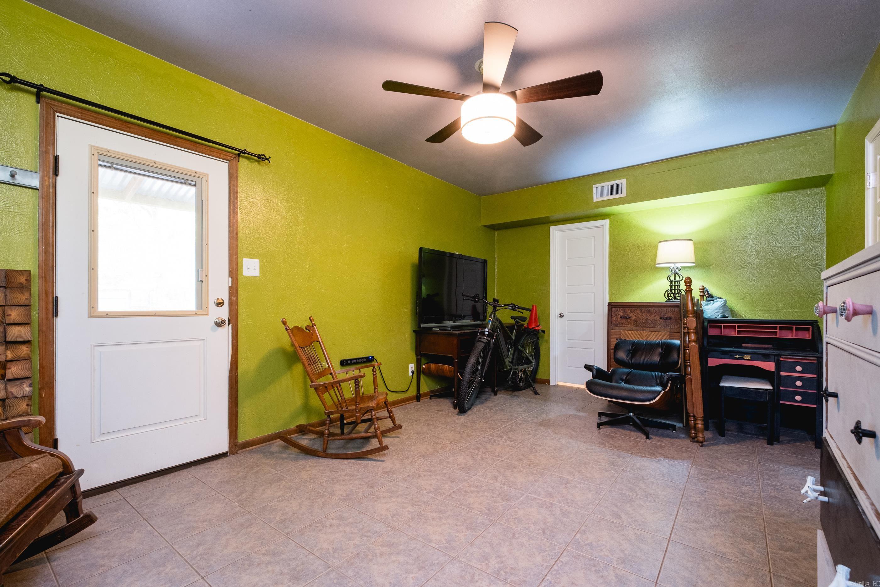 2114 Southland Circle Property Photo 19