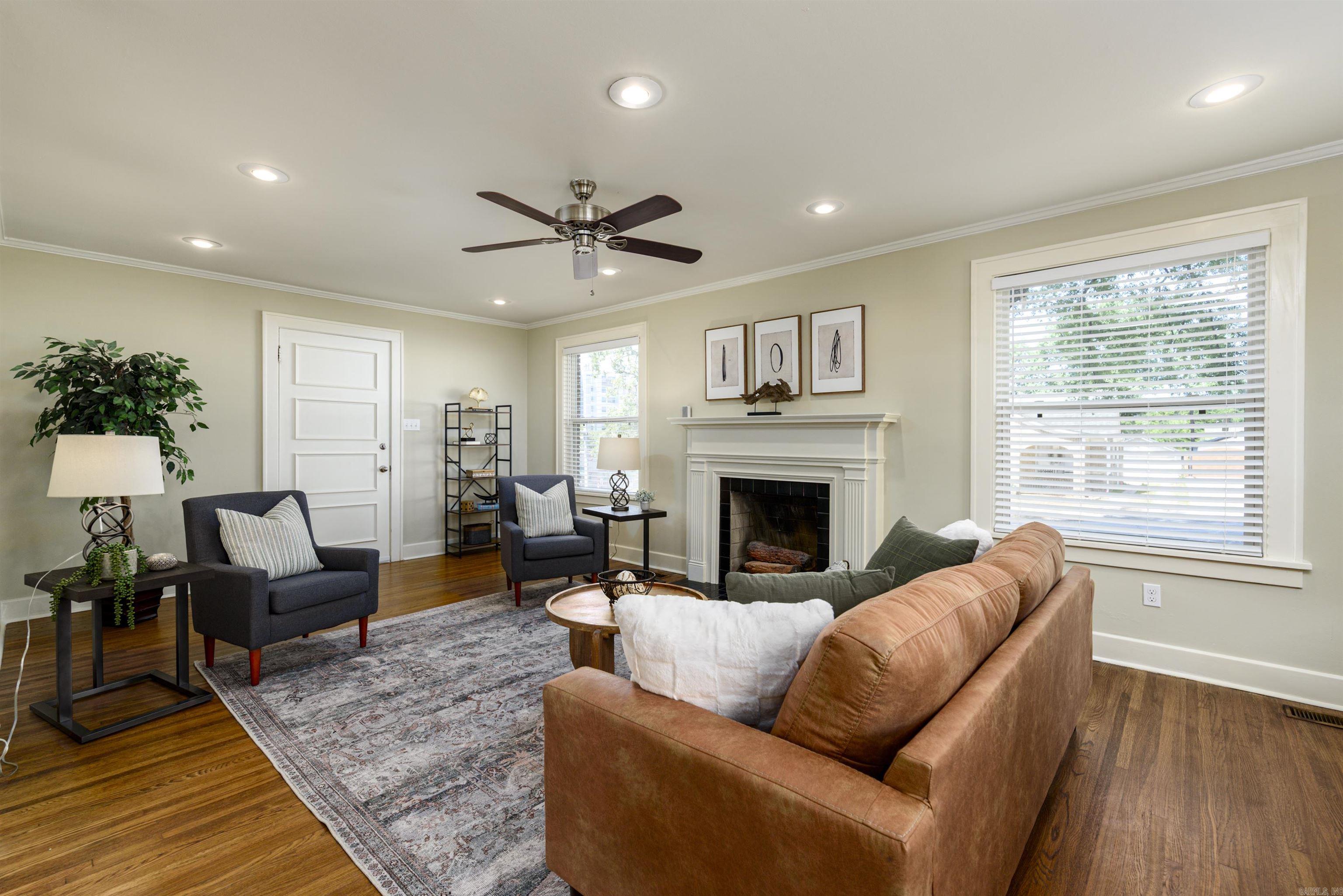 107 N Pine Street Property Photo 3