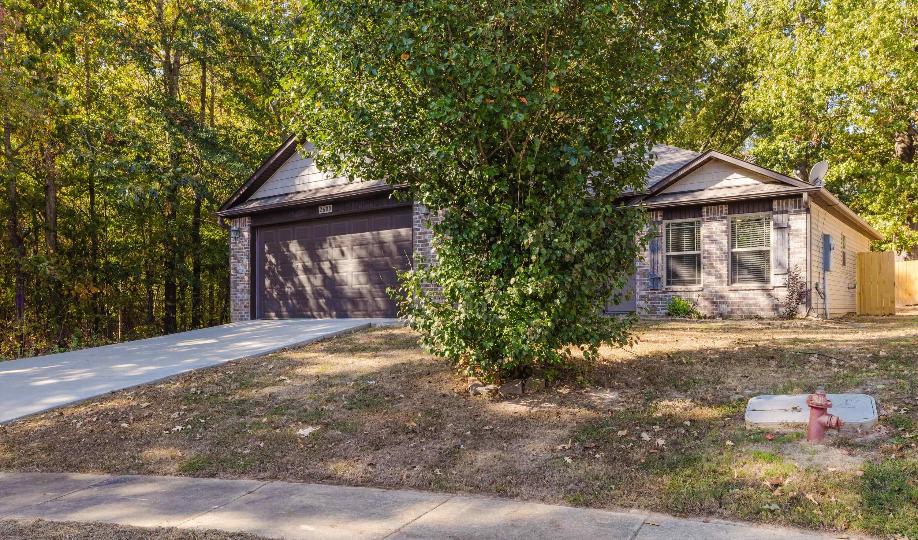 2600 Chapel Creek Dr. Property Photo 4