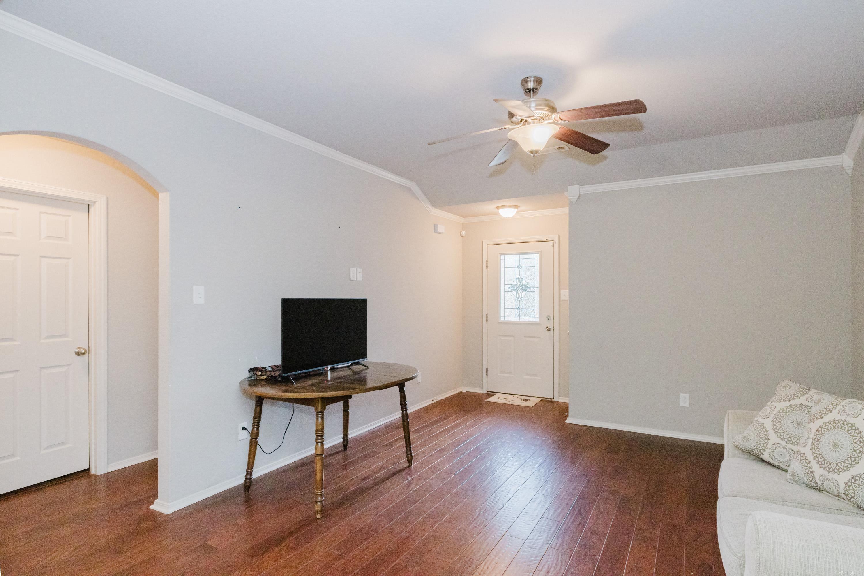 2600 Chapel Creek Dr. Property Photo 11