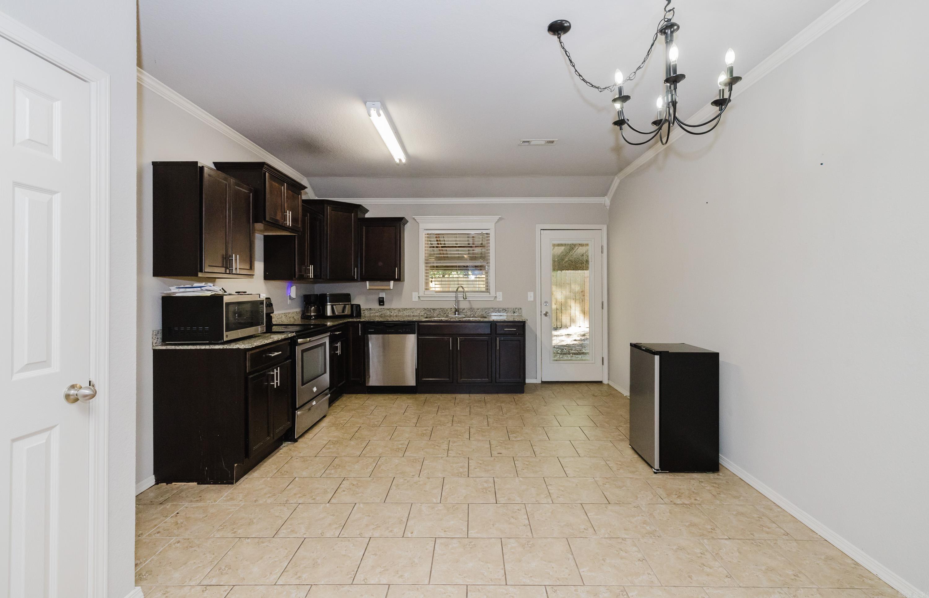 2600 Chapel Creek Dr. Property Photo 14