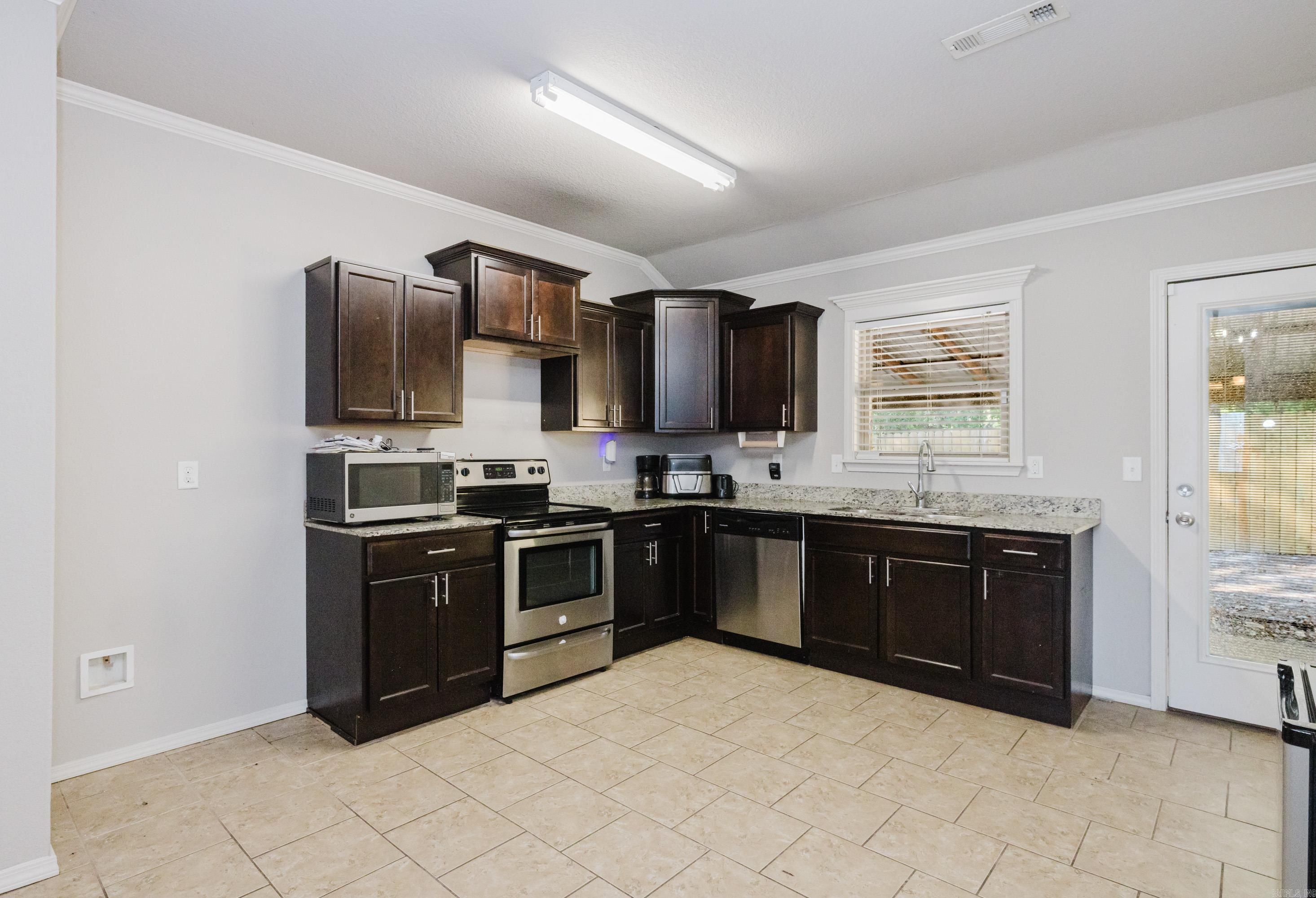 2600 Chapel Creek Dr. Property Photo 15