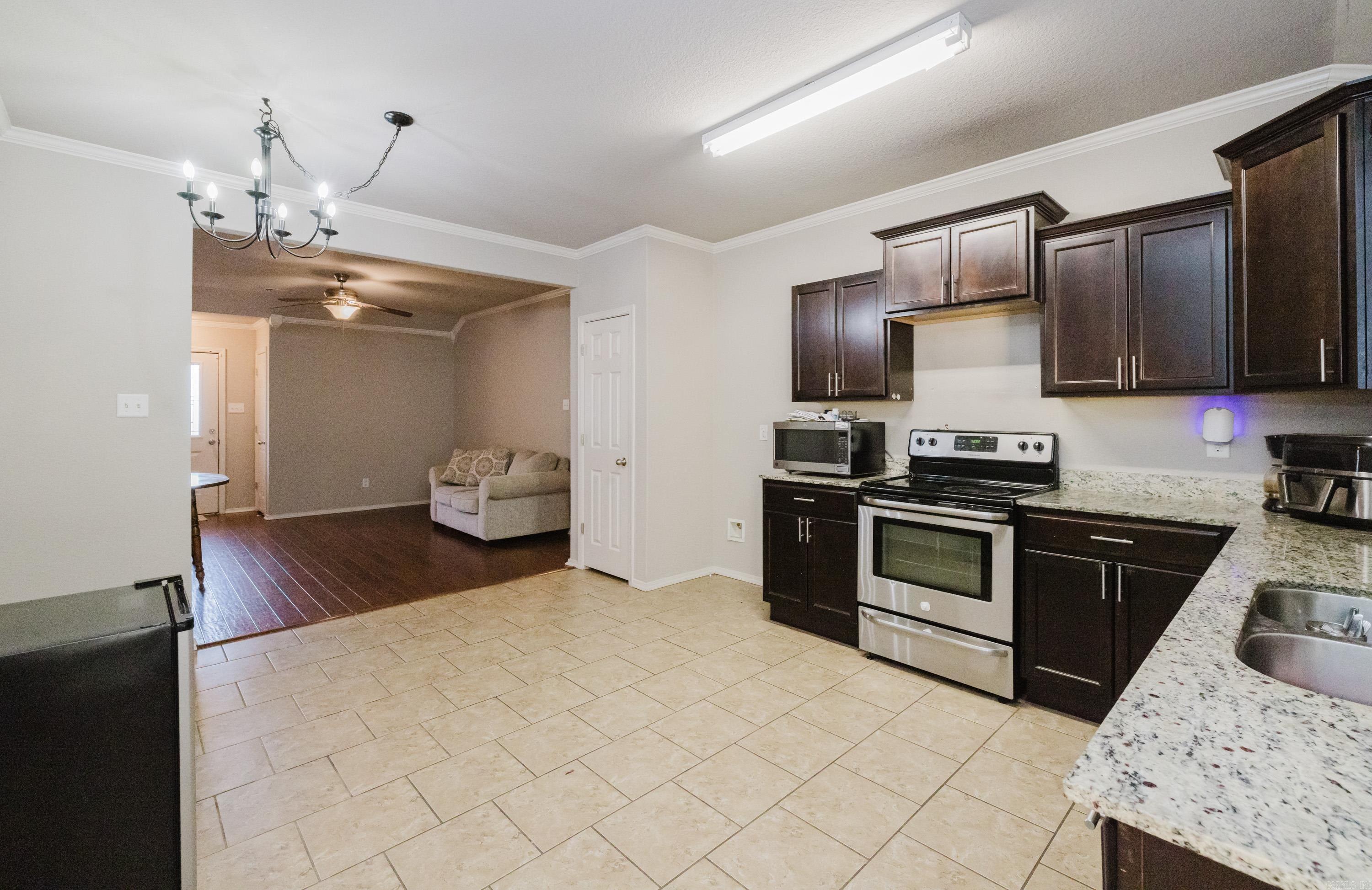 2600 Chapel Creek Dr. Property Photo 16
