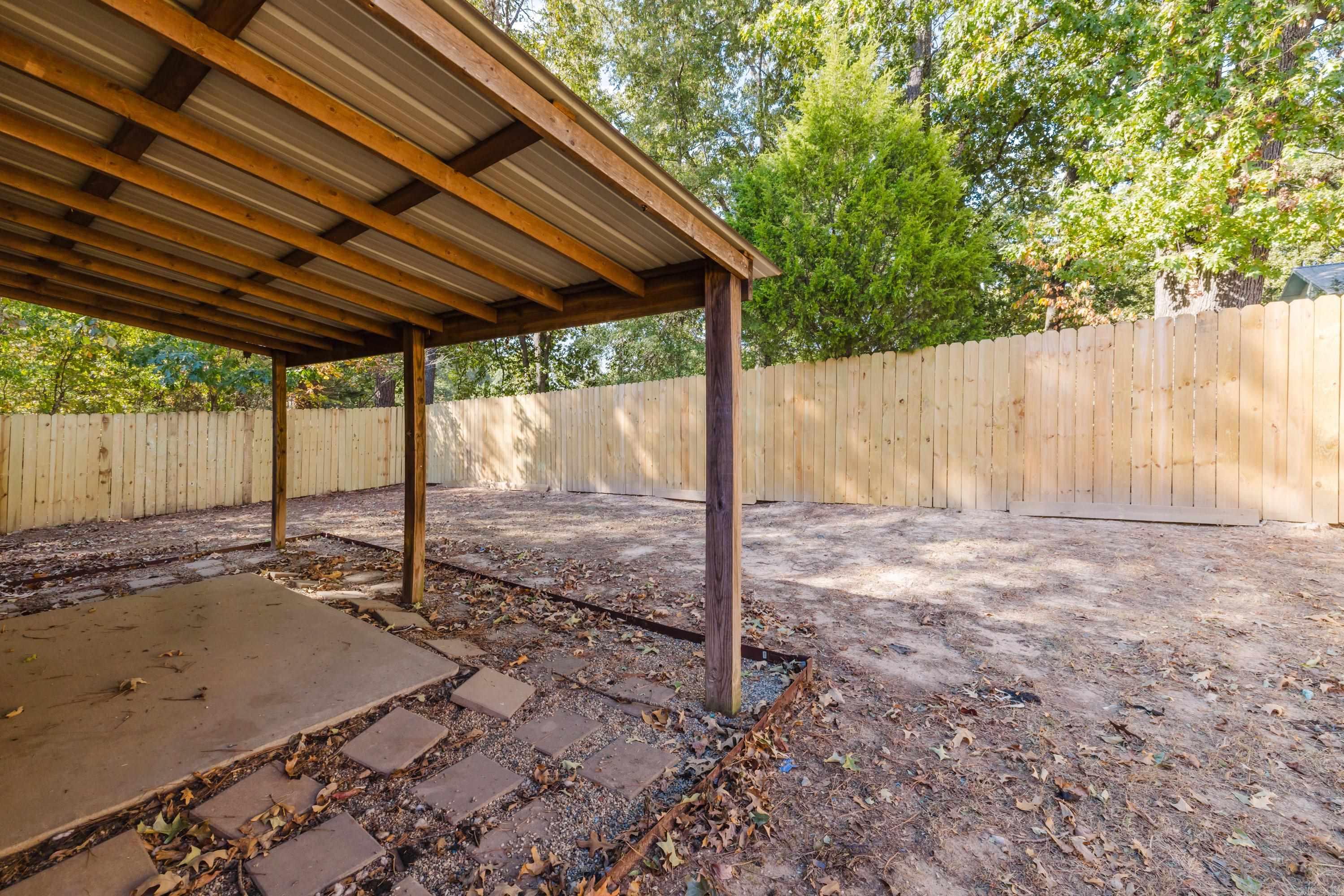 2600 Chapel Creek Dr. Property Photo 34