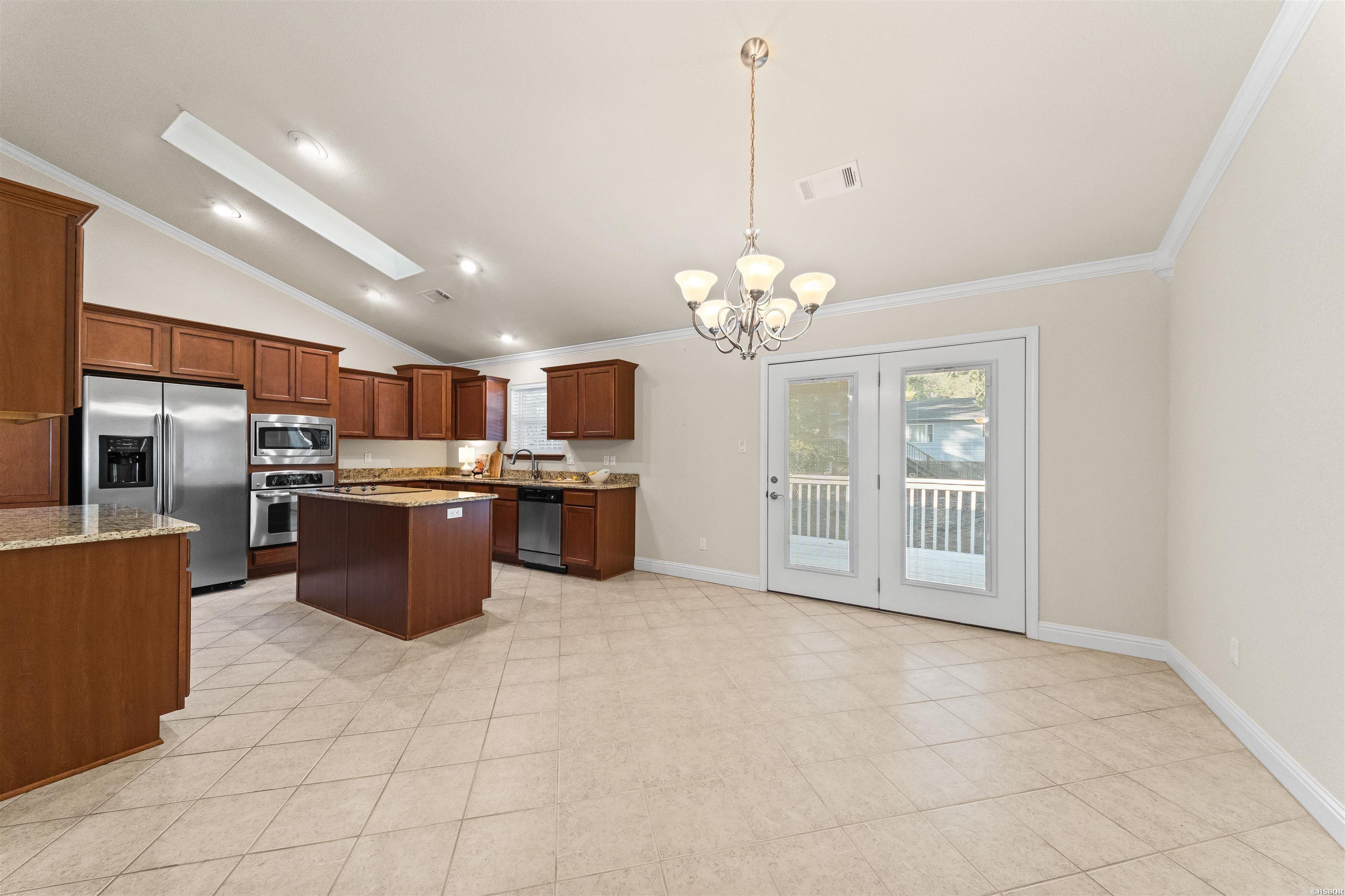 138 Southpark Place Property Photo 12