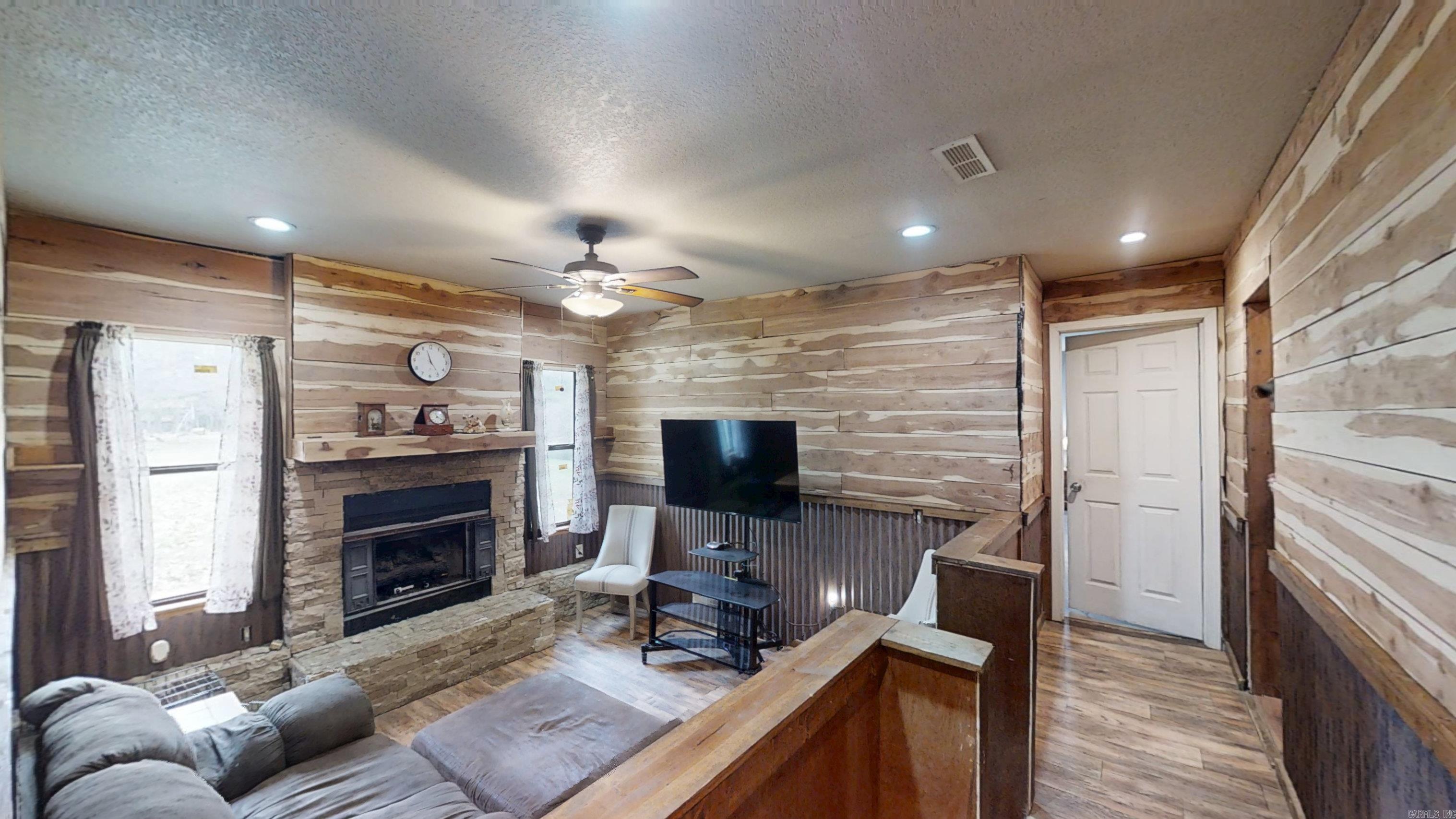 20419 Morning Sun Road Property Photo 3