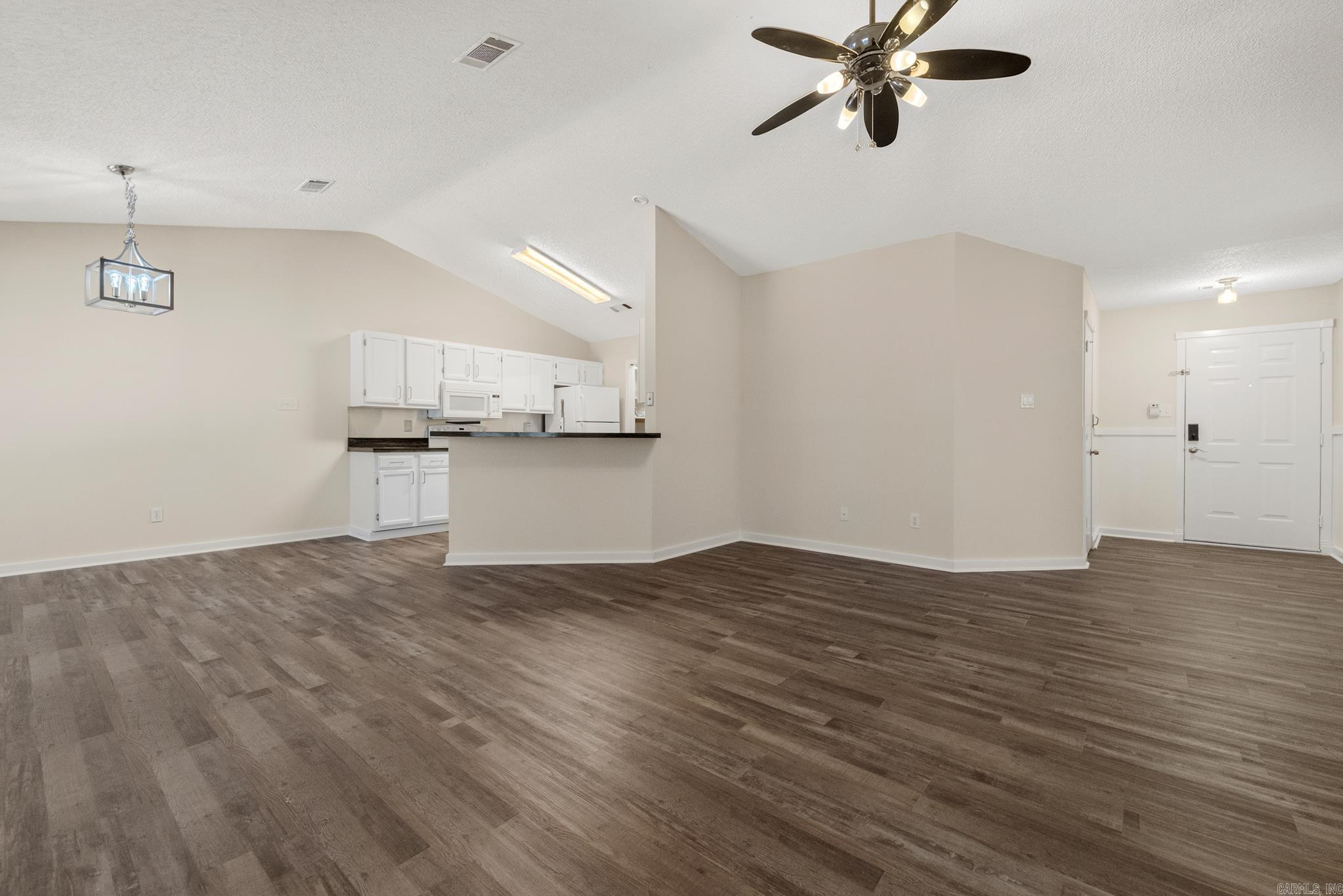 4 Mesquite Cove Property Photo 6