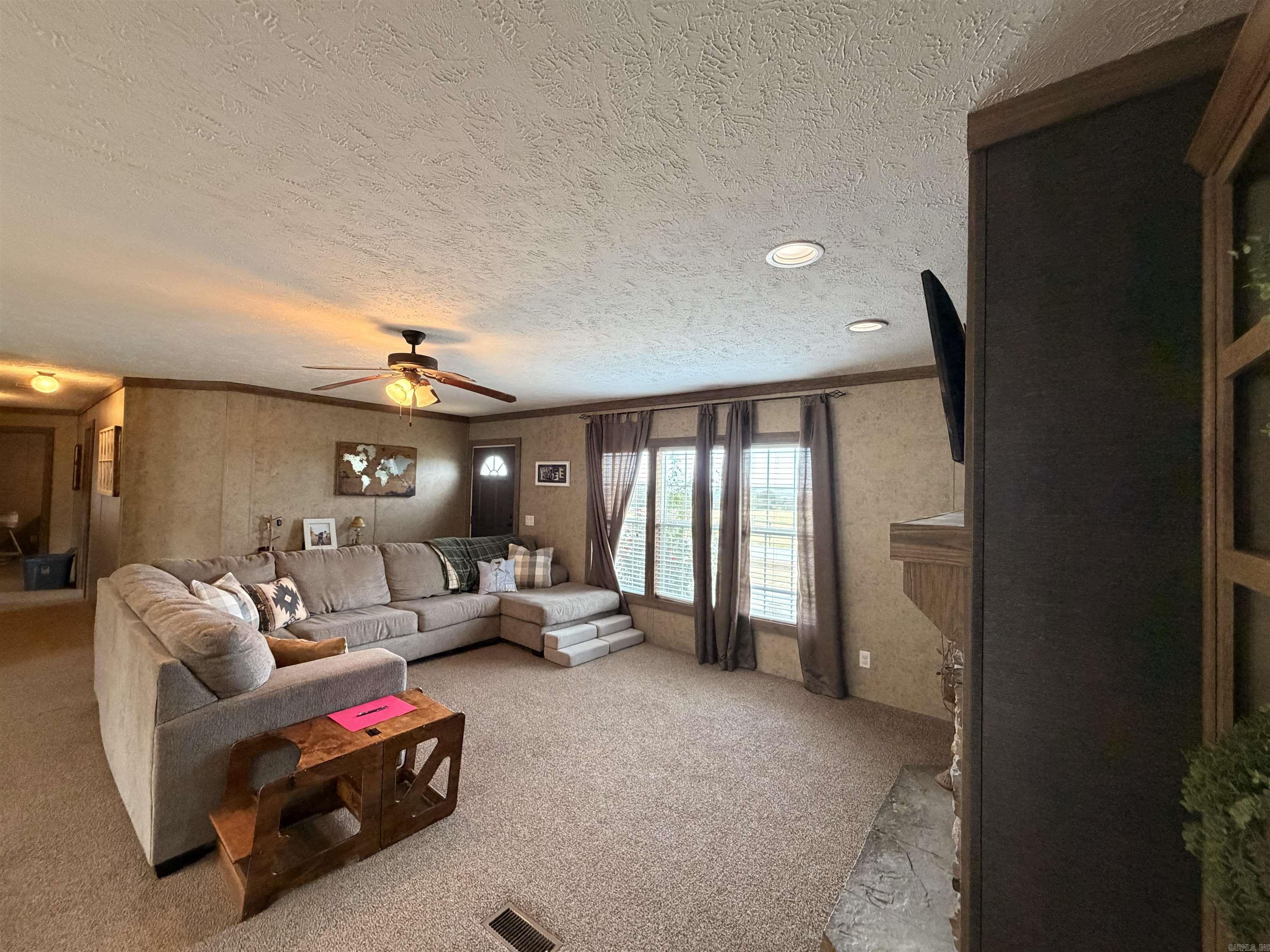 436 Hill Loop Property Photo 13