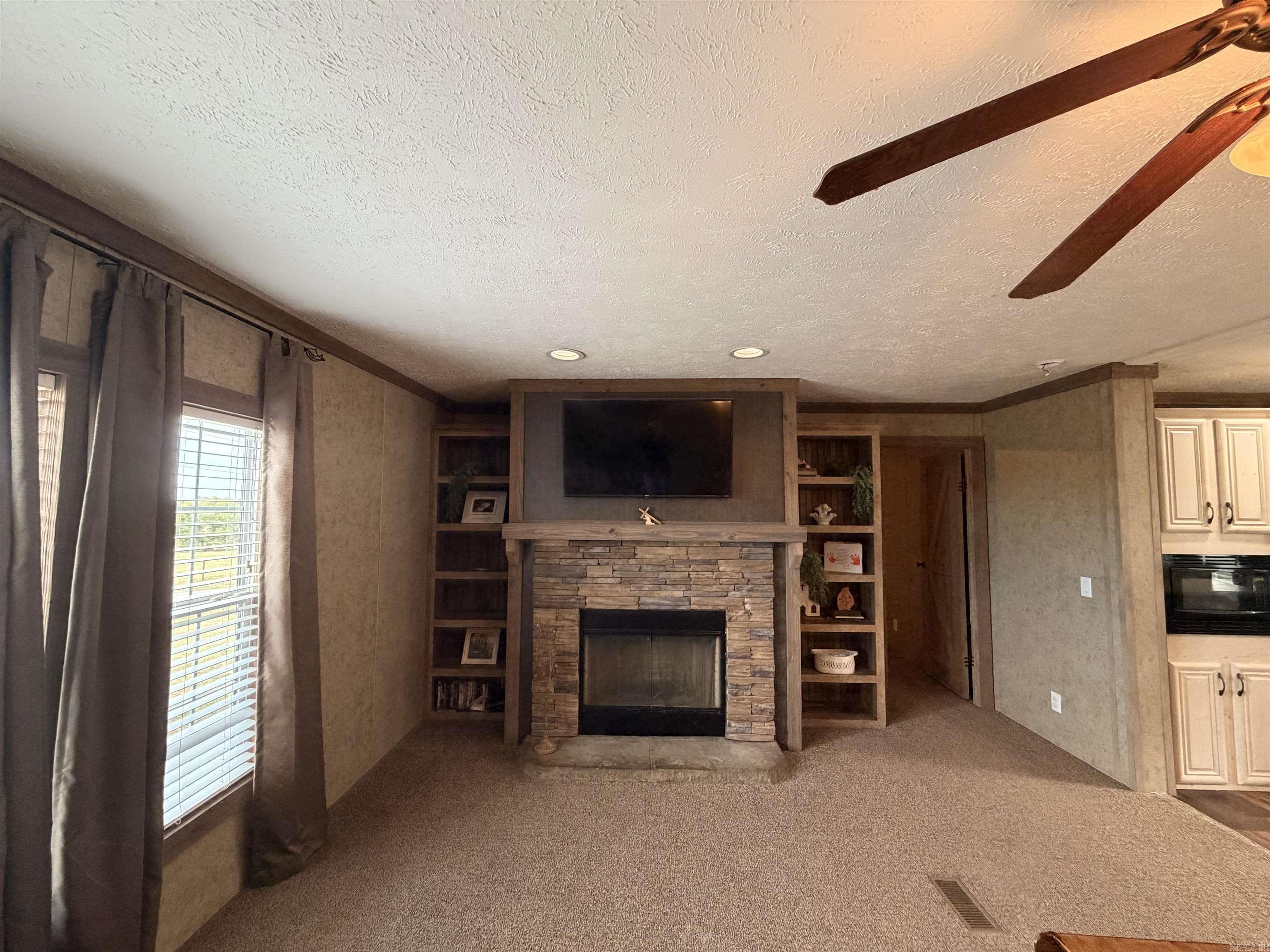 436 Hill Loop Property Photo 14