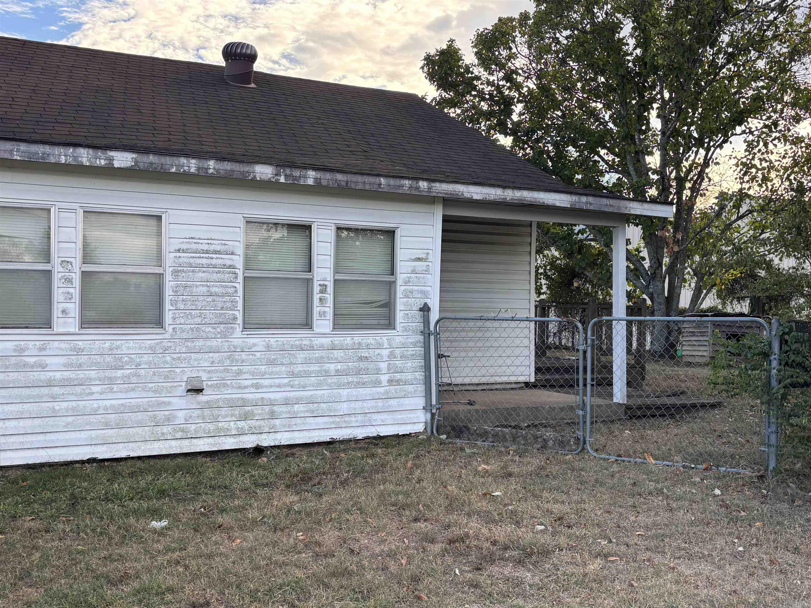 417 Fairfield Rd Property Photo 22