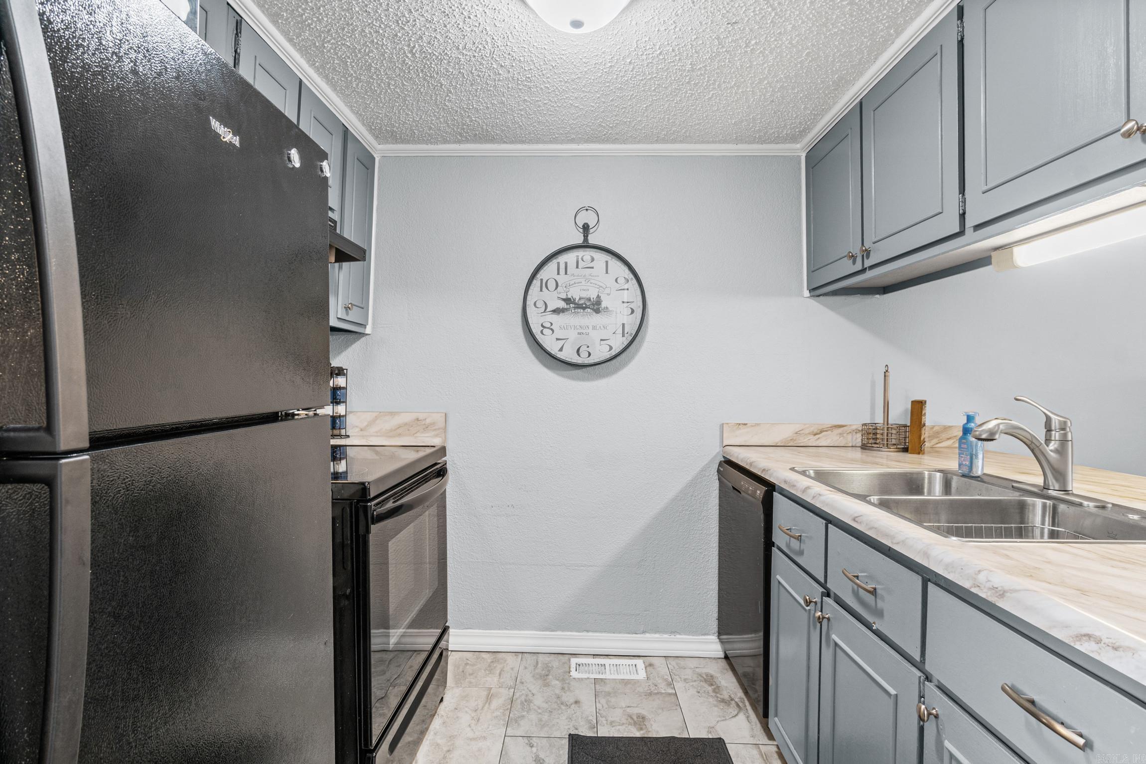 104 Chelsea Dr. #3 3 Property Photo 18