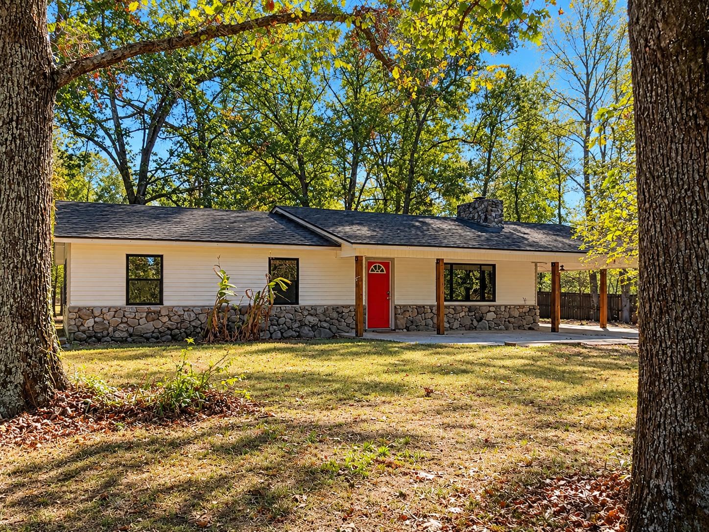 1525 S Harris Road Property Photo 3