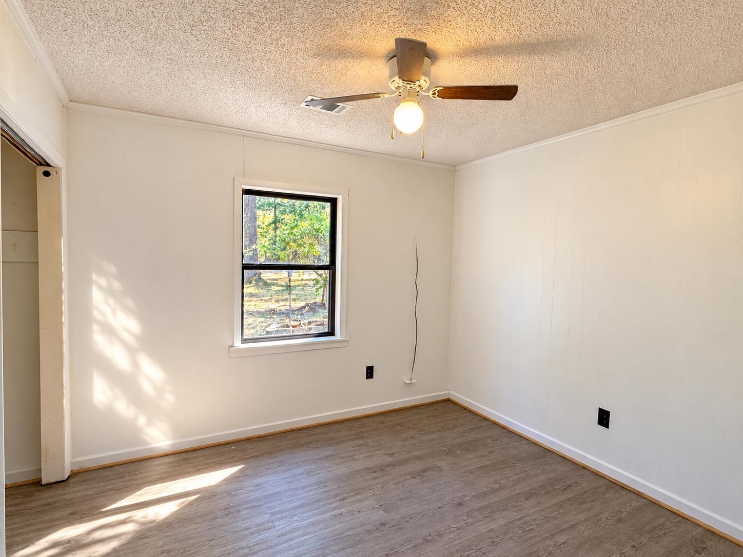 1525 S Harris Road Property Photo 10