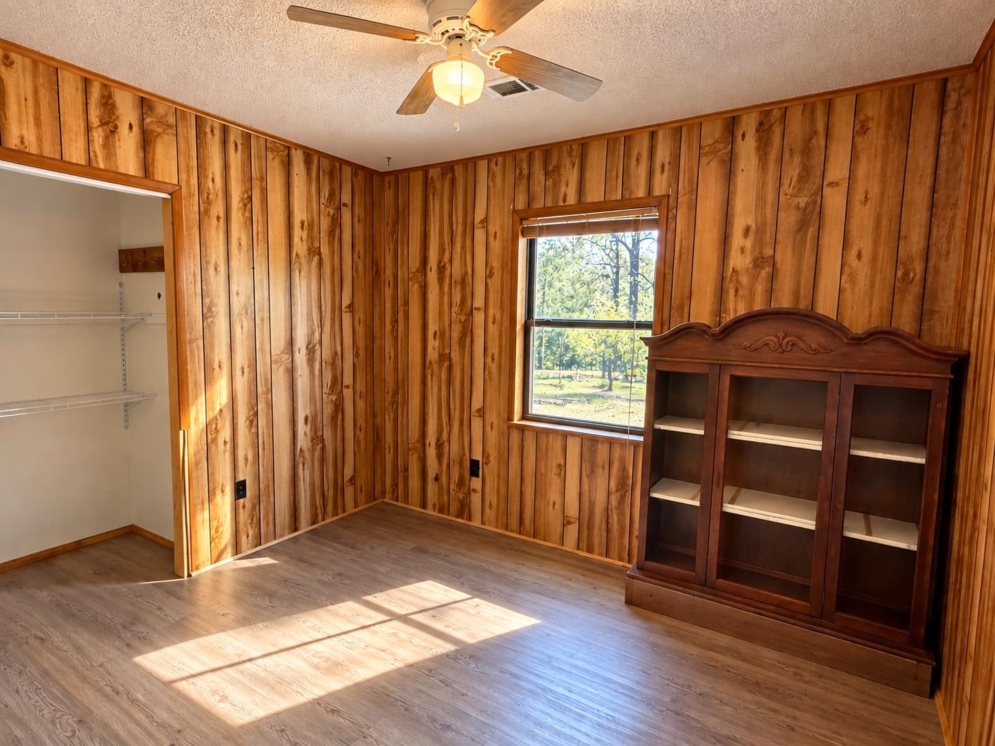 1525 S Harris Road Property Photo 13
