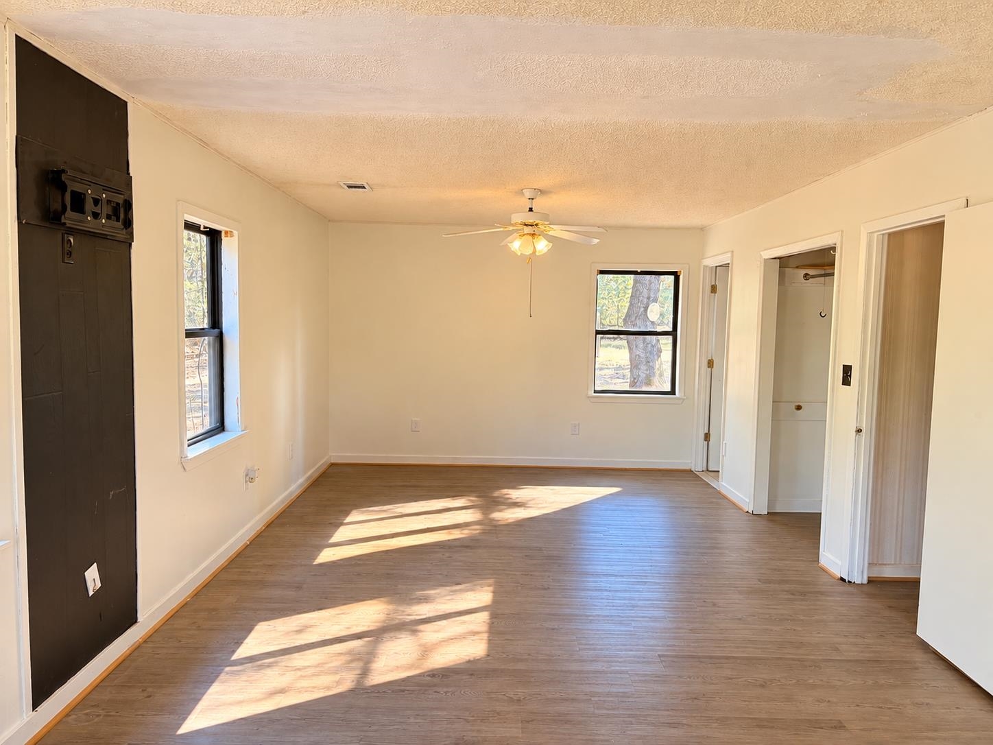 1525 S Harris Road Property Photo 17