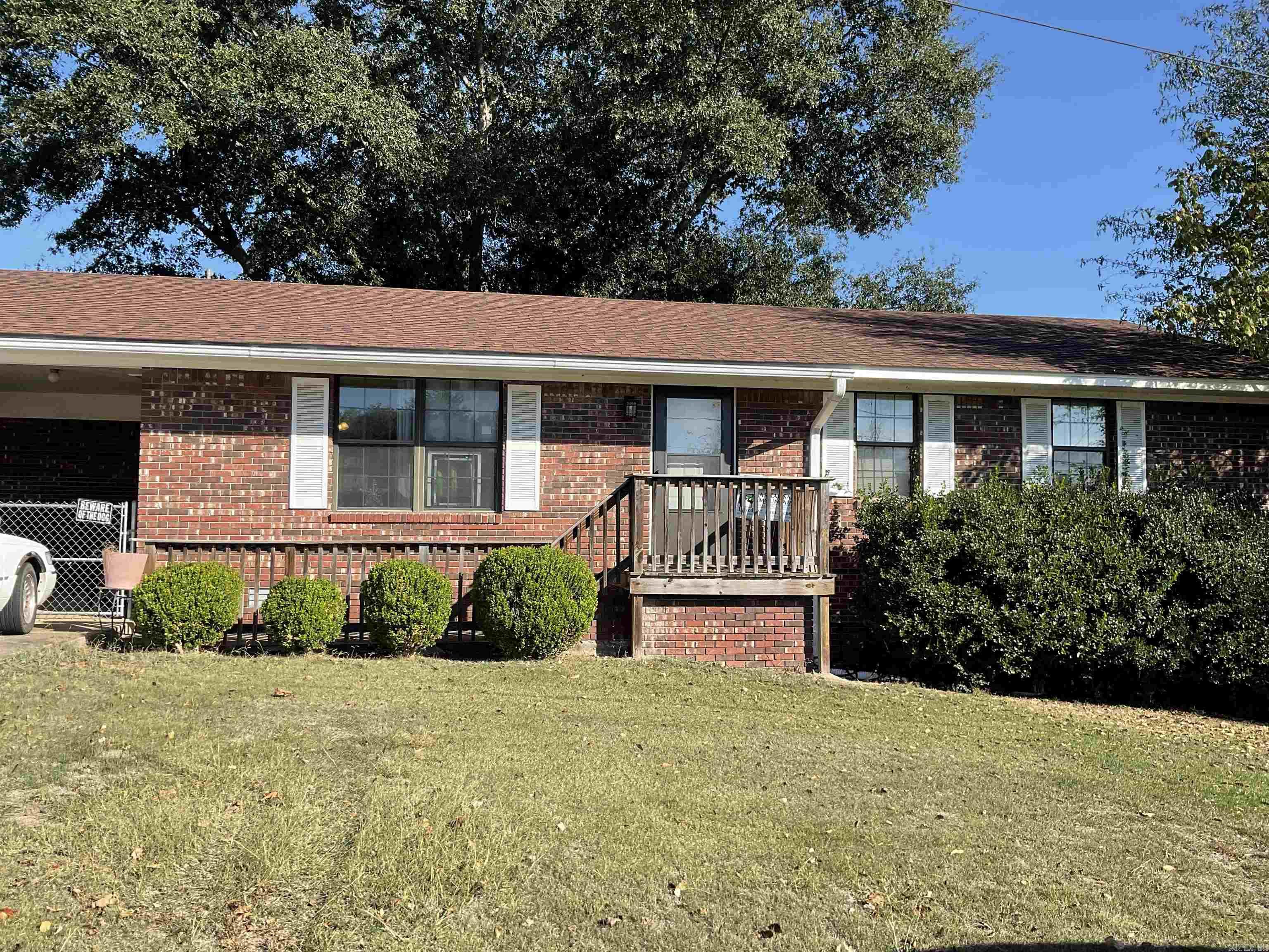349 Hall Street Property Photo 2