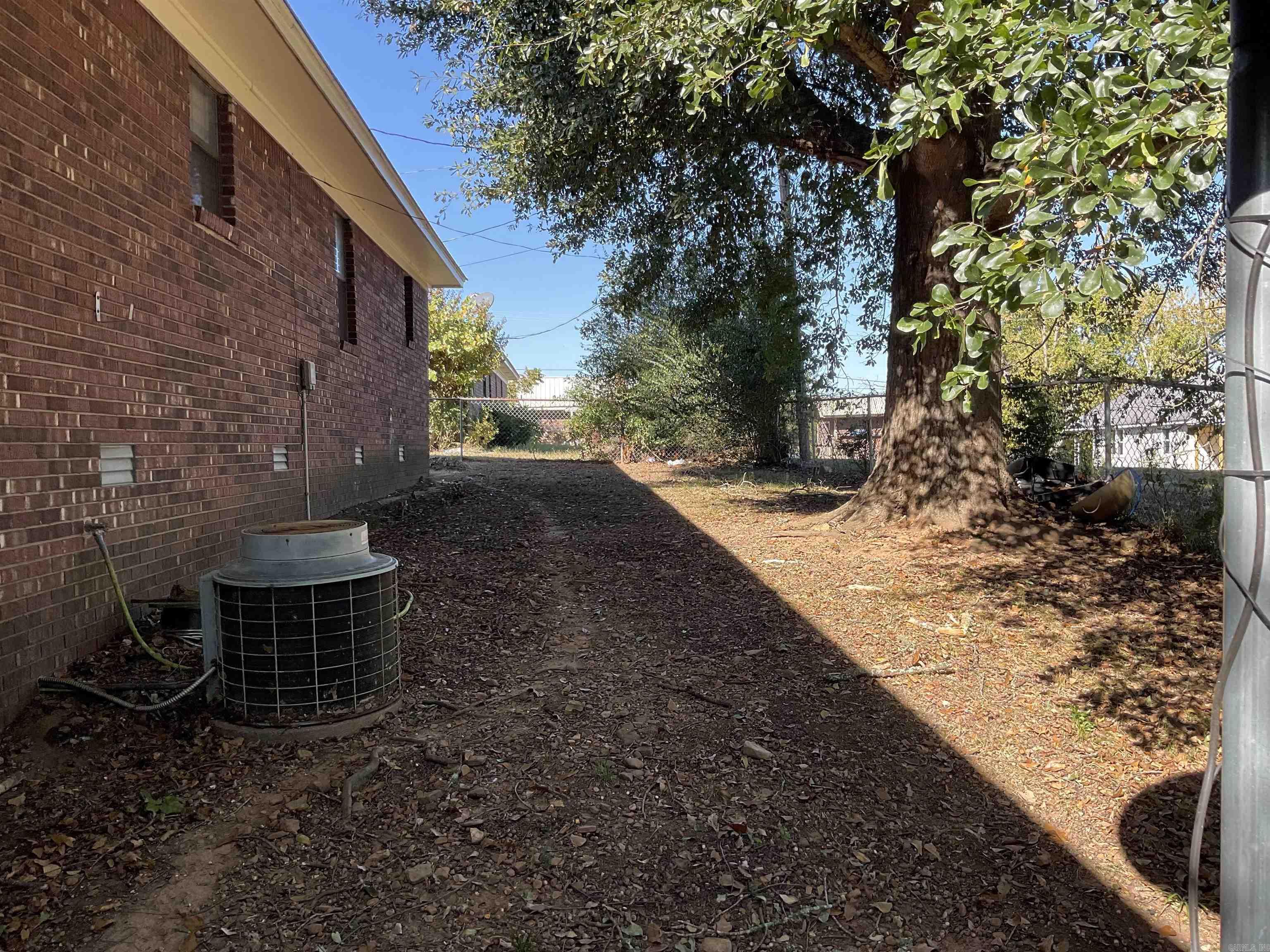 349 Hall Street Property Photo 3