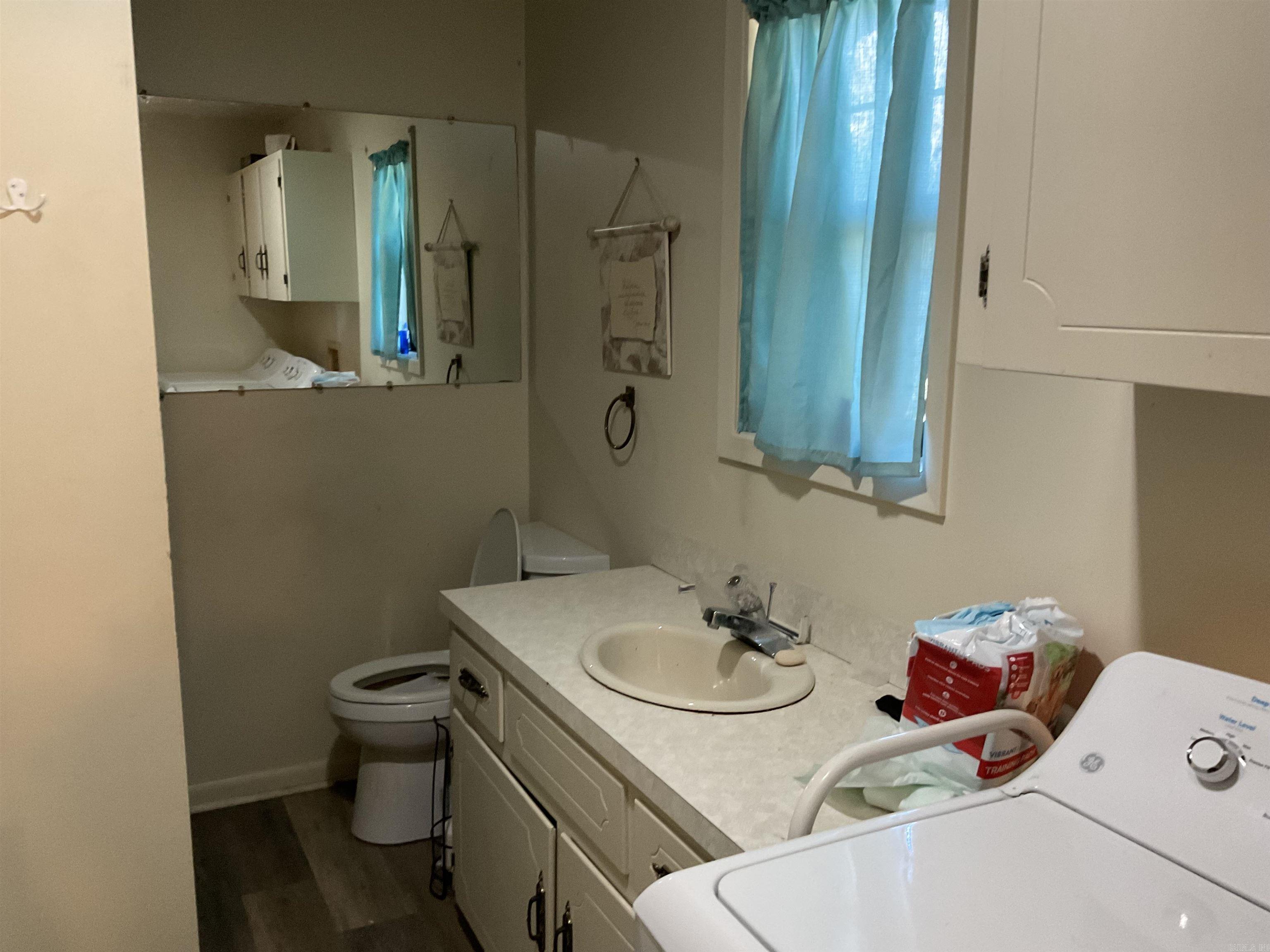 349 Hall Street Property Photo 17