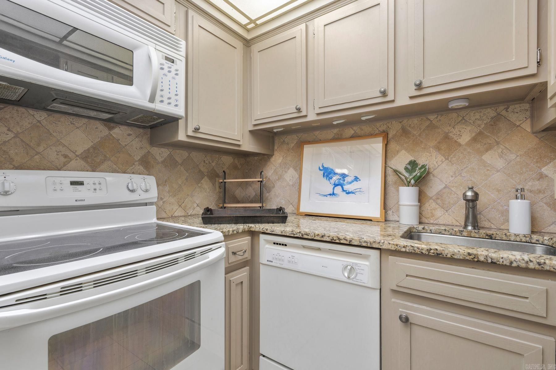 740 Weston Rd Property Photo 11